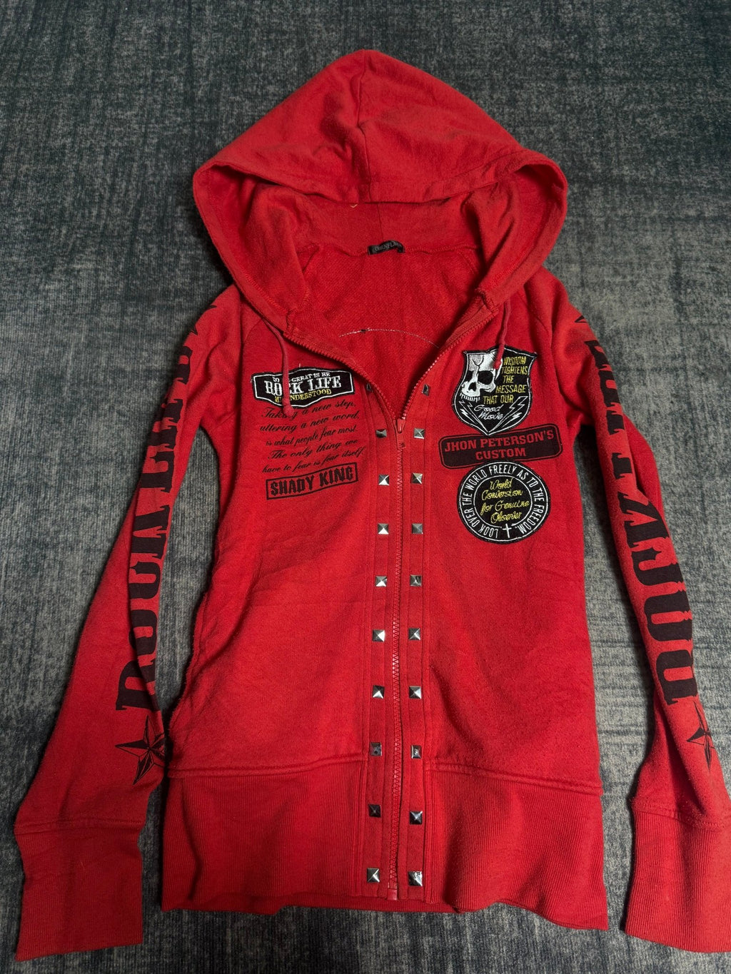 B2V - CORNFLAKE R (1)༒ vintage streetwear thrift y2k clothing by B2V_BAD2WEAR