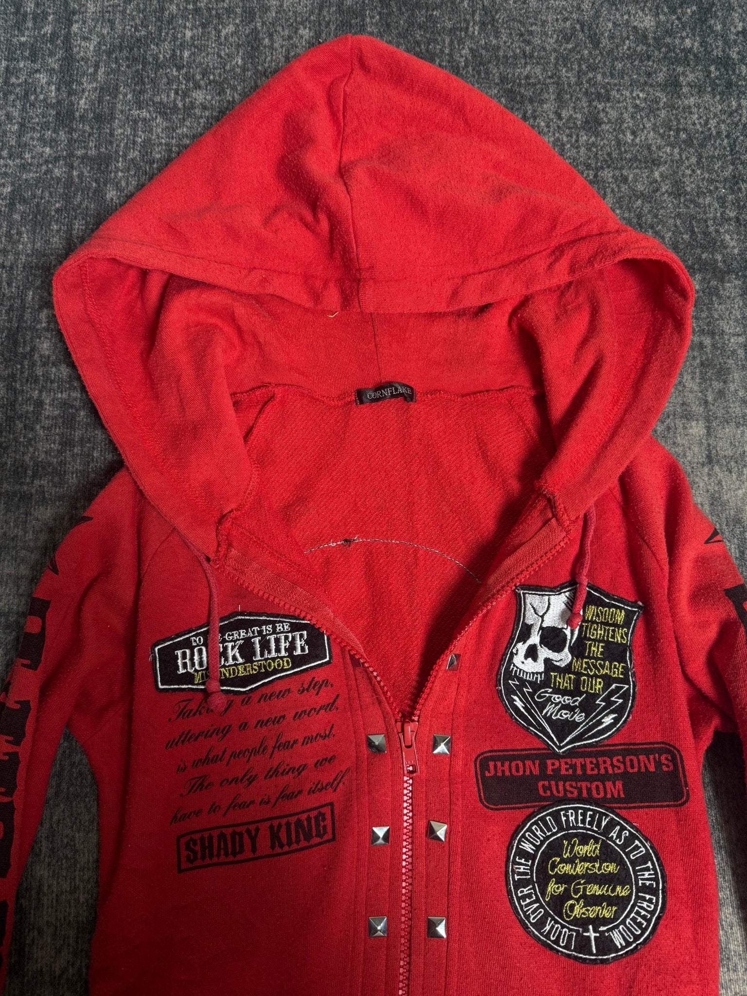 B2V - CORNFLAKE R (1)༒ vintage streetwear thrift y2k clothing by B2V_BAD2WEAR