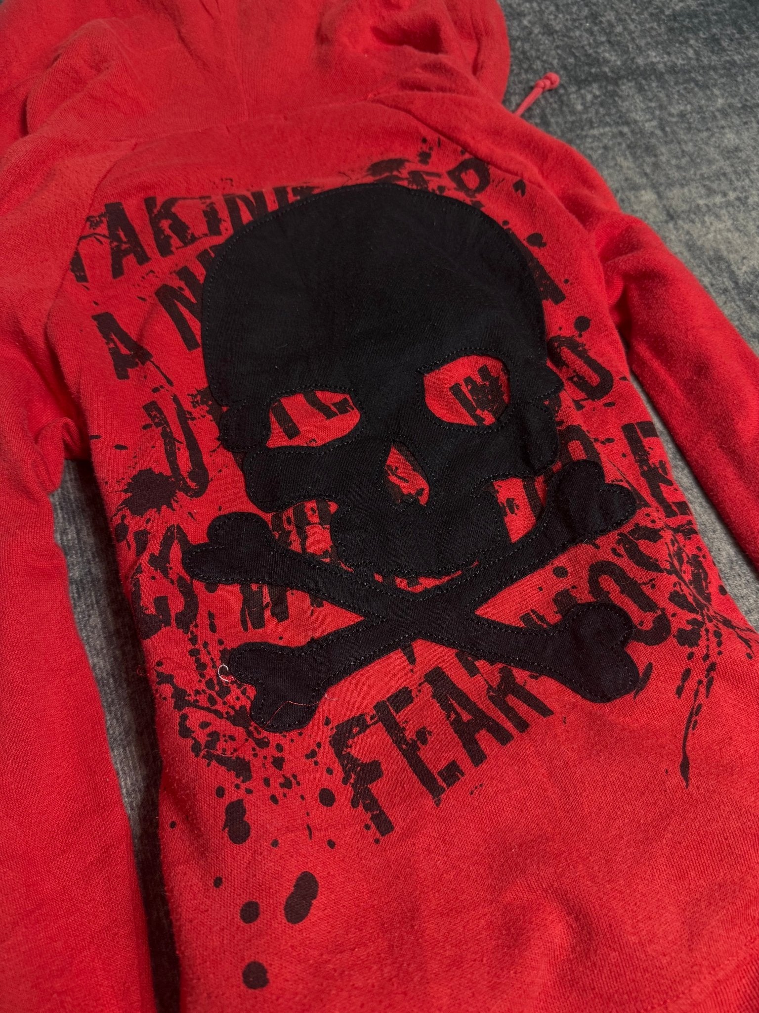 B2V - CORNFLAKE R (1)༒ vintage streetwear thrift y2k clothing by B2V_BAD2WEAR