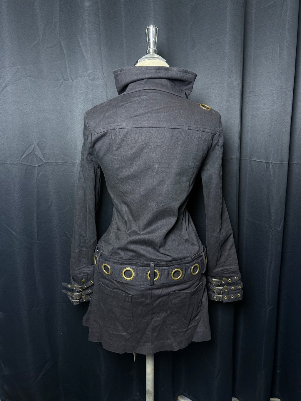 B2V - CRY X JACKET༒ (2) vintage streetwear thrift y2k clothing by B2V_BAD2WEAR
