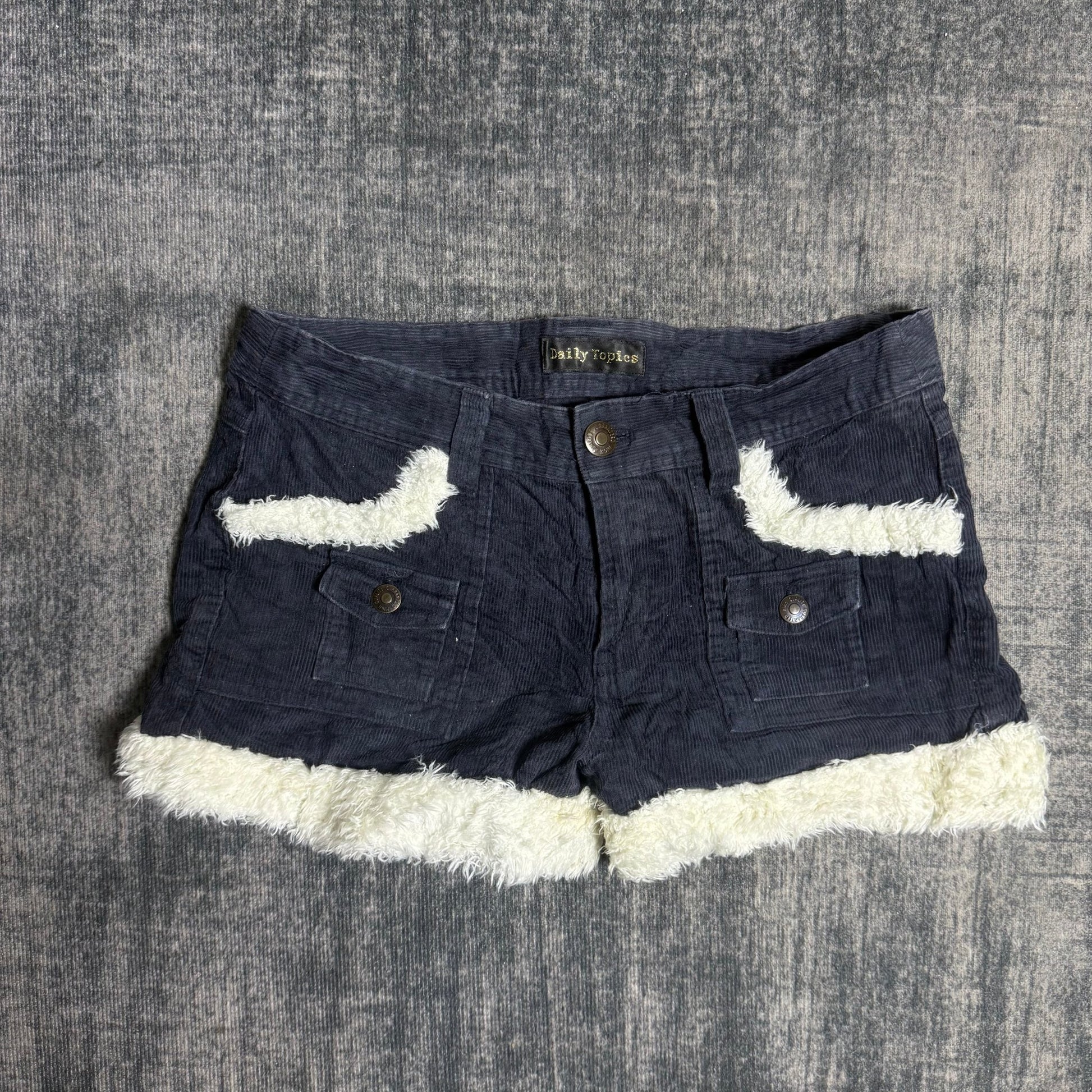 B2V - DAILY SHORT༒ SS32 vintage streetwear thrift y2k clothing by B2V_BAD2WEAR