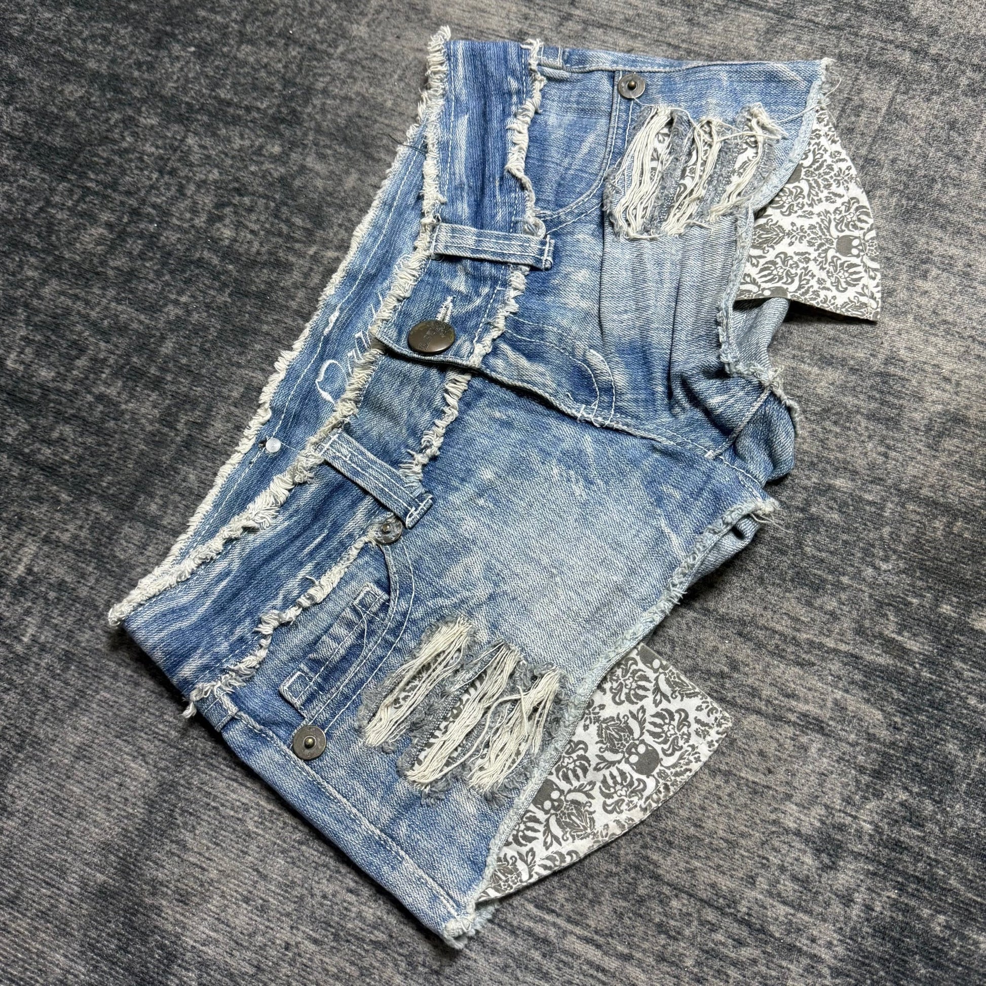 B2V - DGGETTO SHORT༒ SS34 vintage streetwear thrift y2k clothing by B2V_BAD2WEAR