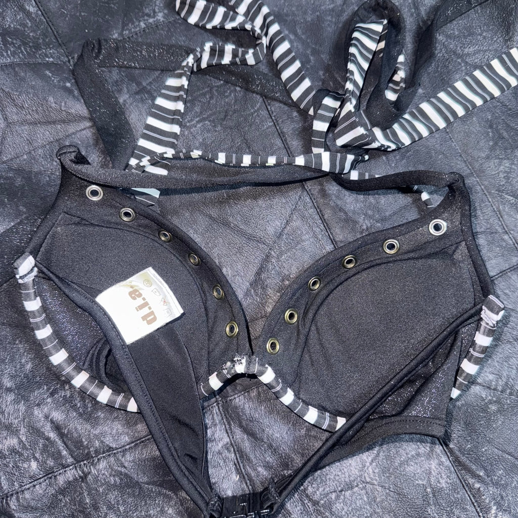 B2V - DIA BRA༒ vintage streetwear thrift y2k clothing by B2V_BAD2WEAR