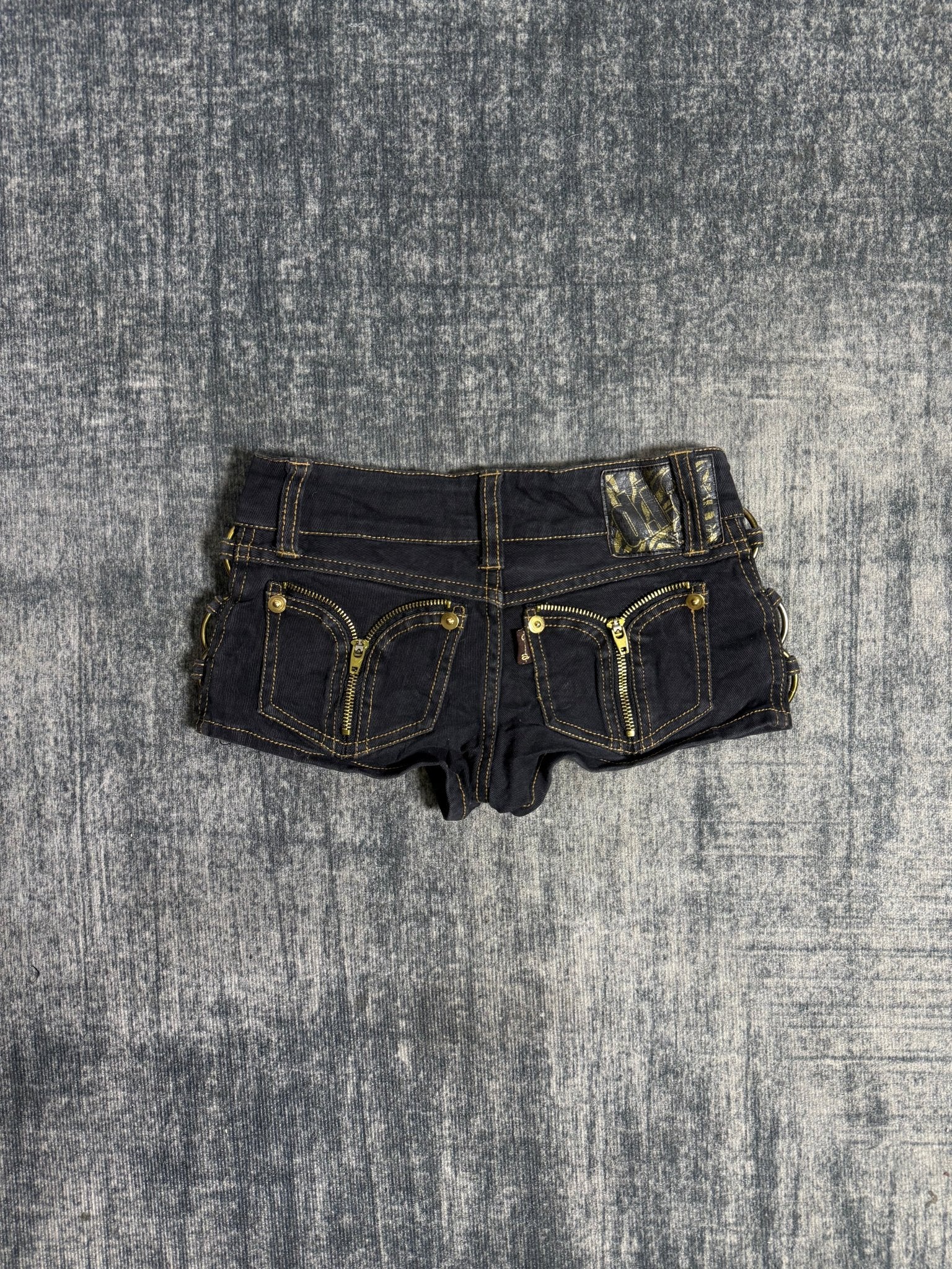 B2V - DIA SHORT༒ vintage streetwear thrift y2k clothing by B2V_BAD2WEAR