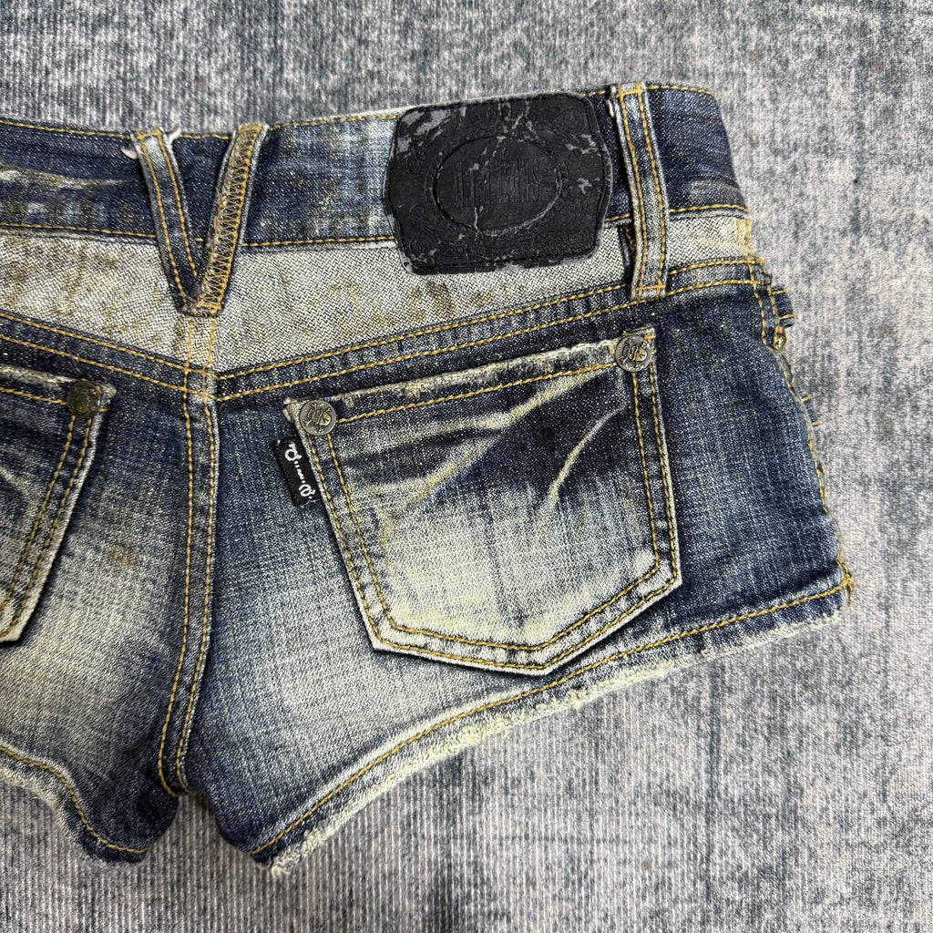 B2V - DIA SHORT༒ vintage streetwear thrift y2k clothing by B2V_BAD2WEAR