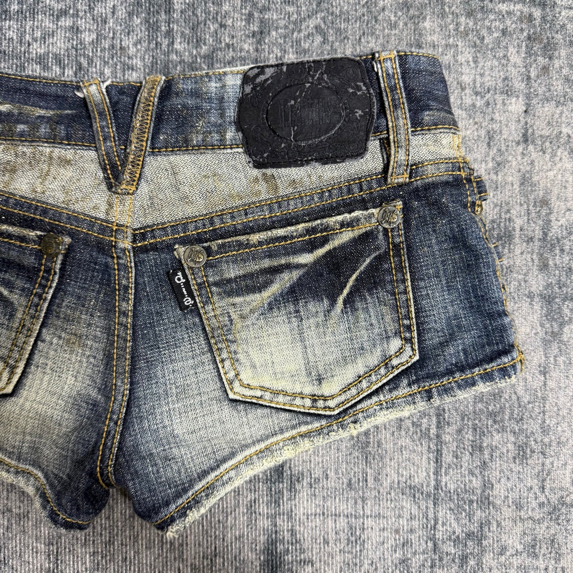 B2V - DIA SHORT༒ vintage streetwear thrift y2k clothing by B2V_BAD2WEAR