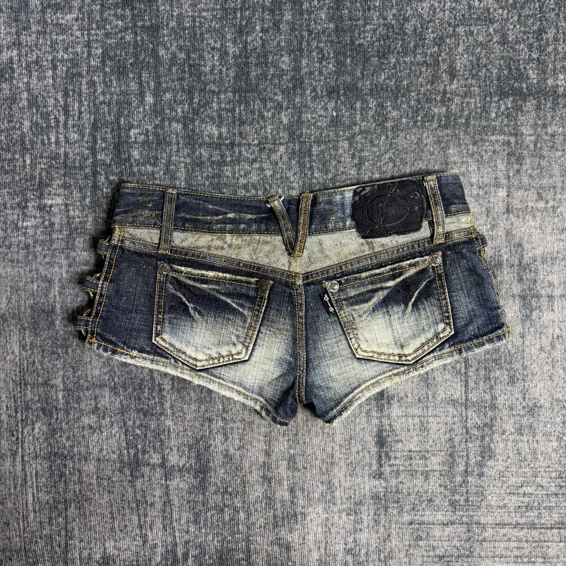 B2V - DIA SHORT༒ vintage streetwear thrift y2k clothing by B2V_BAD2WEAR