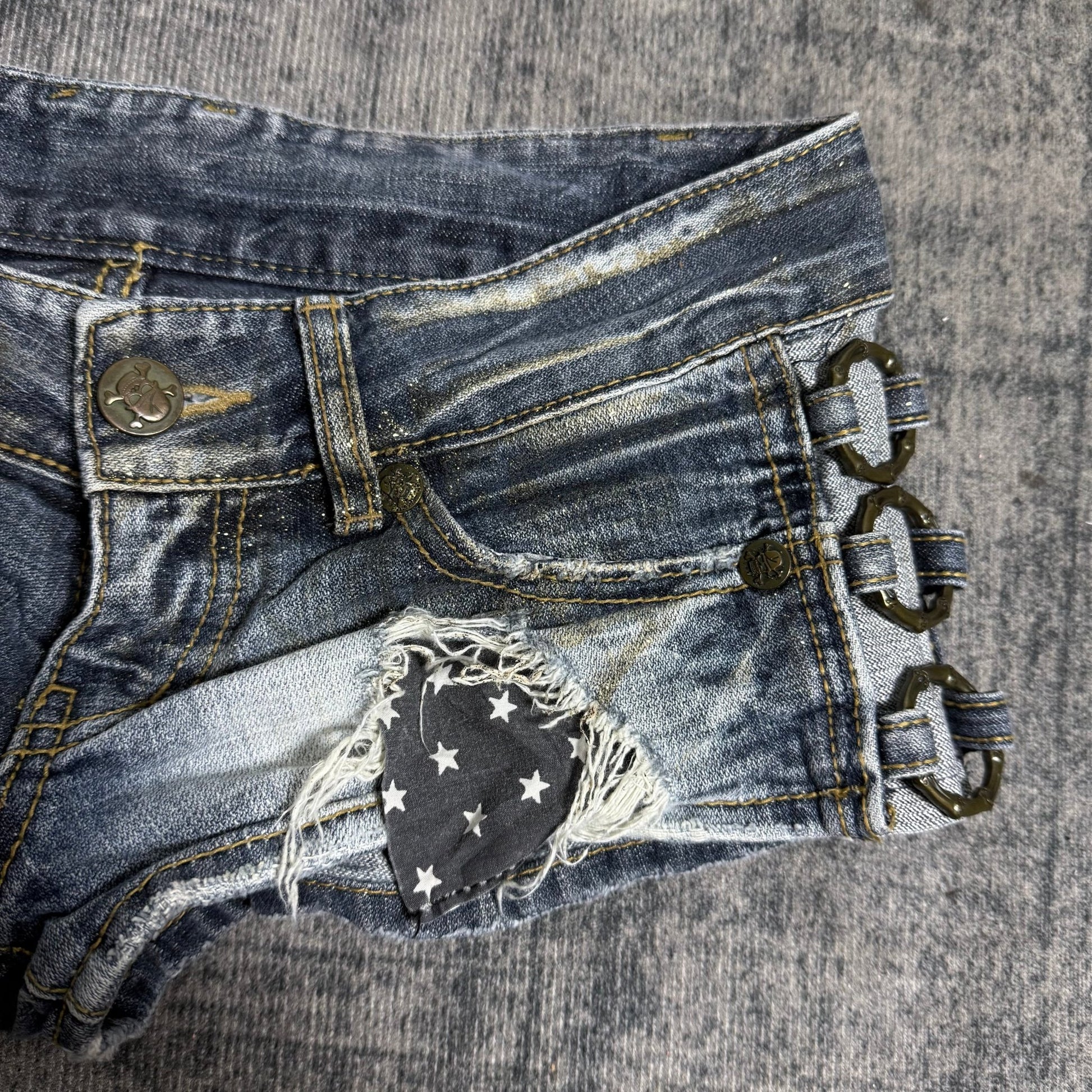 B2V D.I.A SHORTS ༒ vintage streetwear thrift y2k clothing by B2V_BAD2WEAR