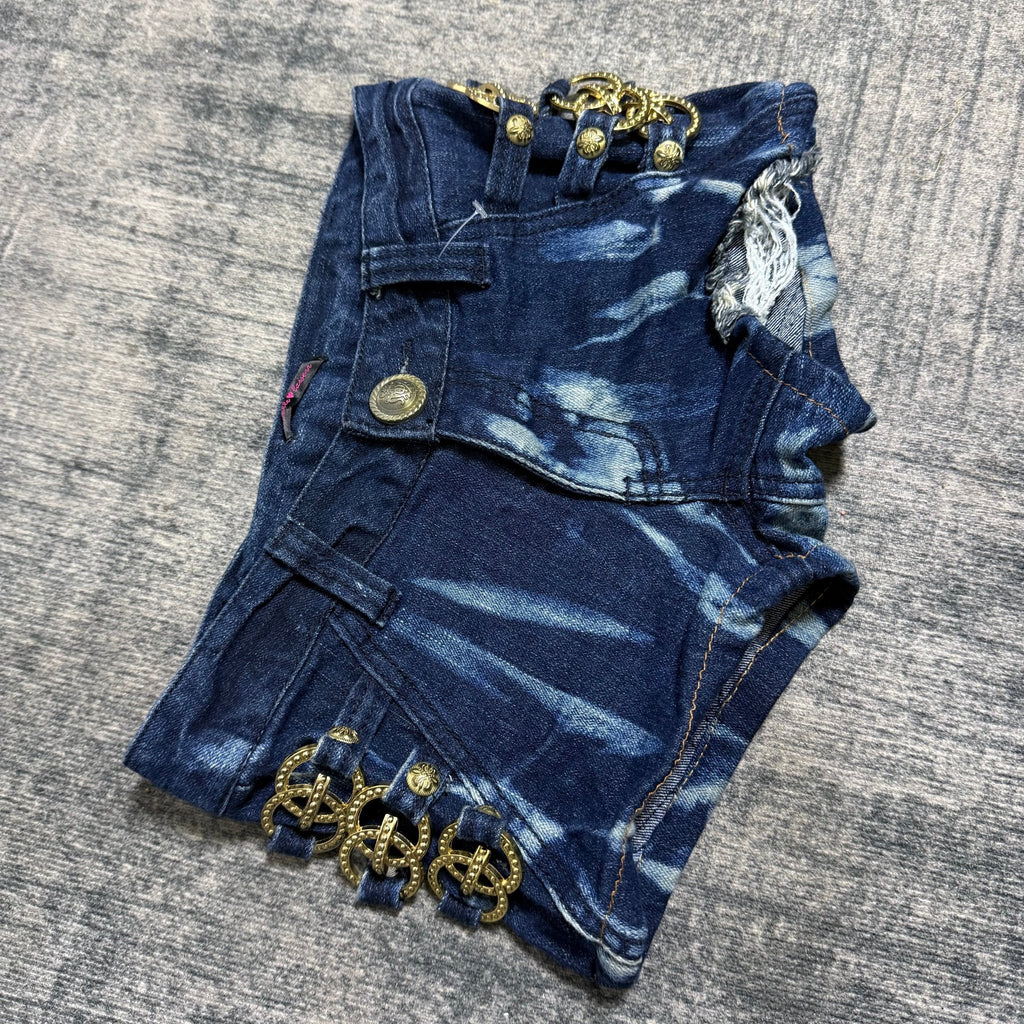 B2V - DIALLE༒ vintage streetwear thrift y2k clothing by B2V_BAD2WEAR