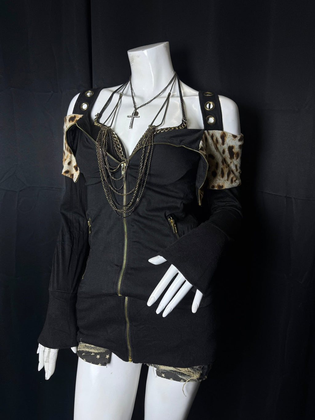 B2V - DIALLE TOP༒ vintage streetwear thrift y2k clothing by B2V_BAD2WEAR
