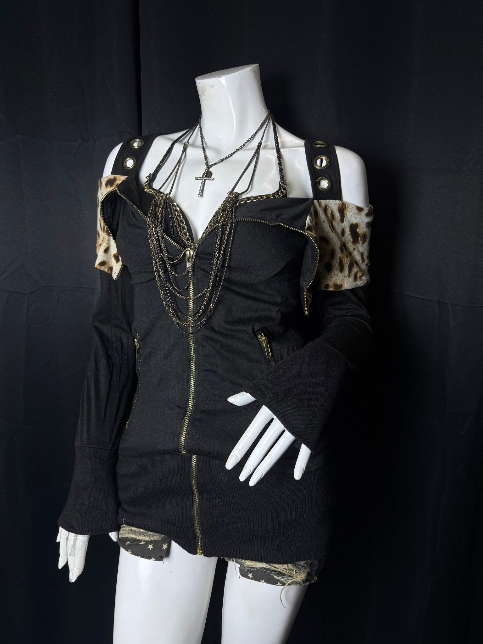 B2V - DIALLE TOP༒ vintage streetwear thrift y2k clothing by B2V_BAD2WEAR