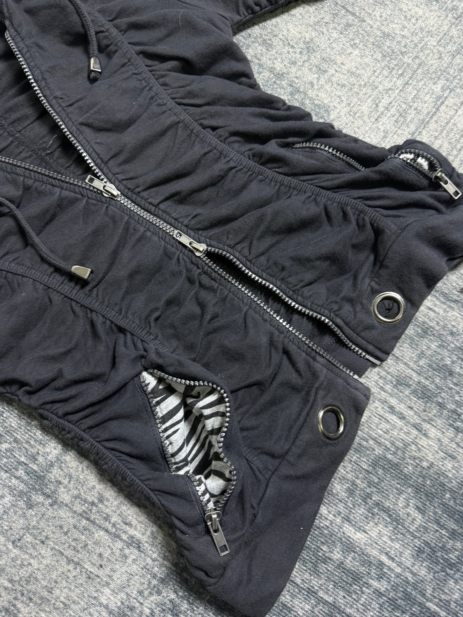 B2V - DIG DEEP JACKET༒ vintage streetwear thrift y2k clothing by B2V_BAD2WEAR
