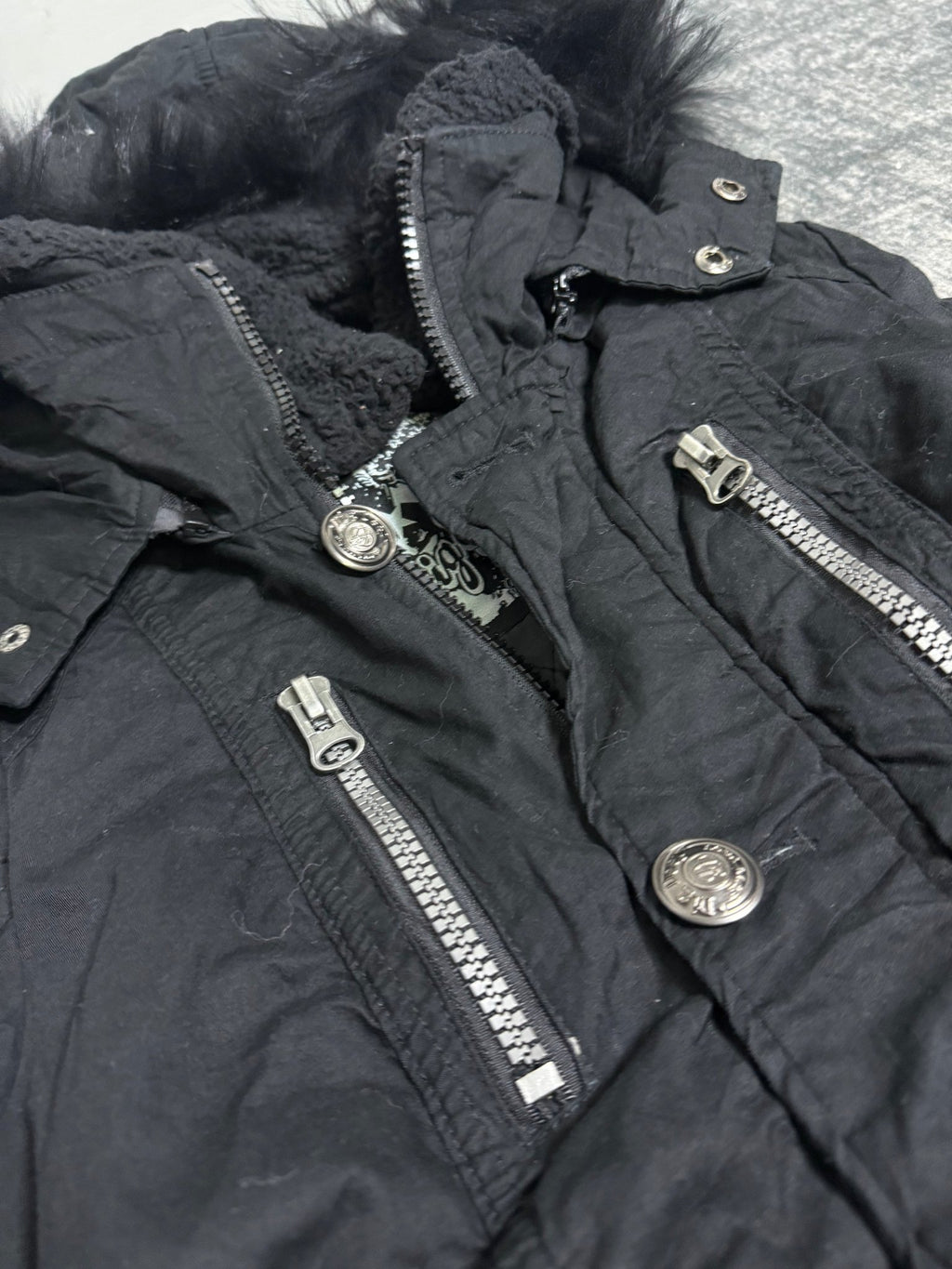 B2V - DIG DEEP JACKET༒ vintage streetwear thrift y2k clothing by B2V_BAD2WEAR