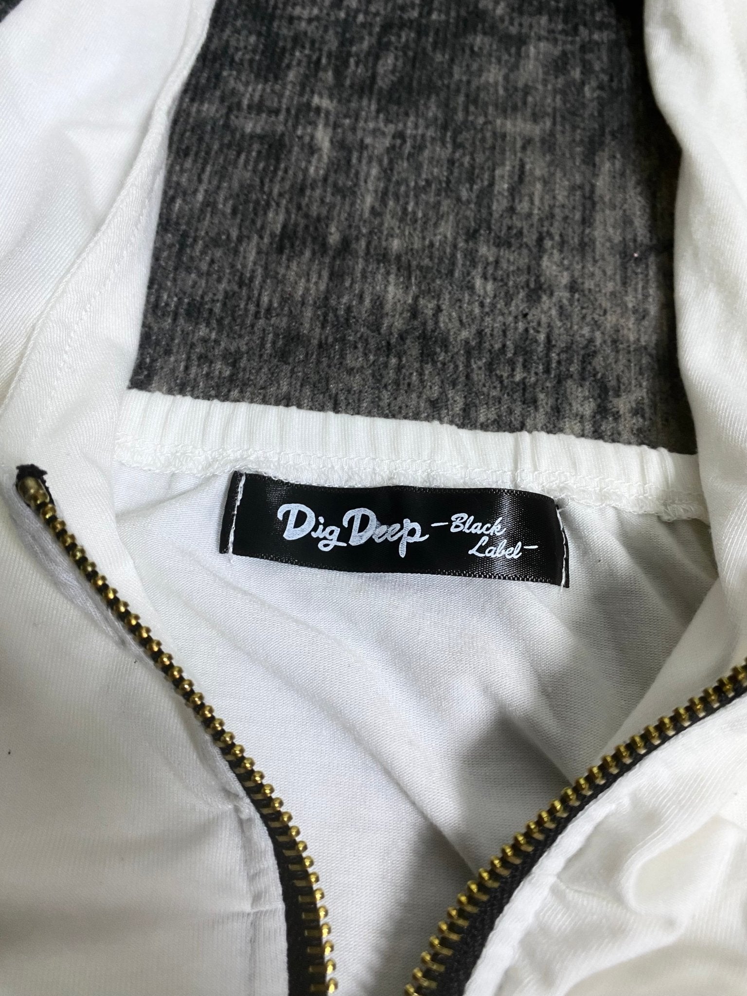 B2V - DIG DEEP SHIRT༒ vintage streetwear thrift y2k clothing by B2V_BAD2WEAR