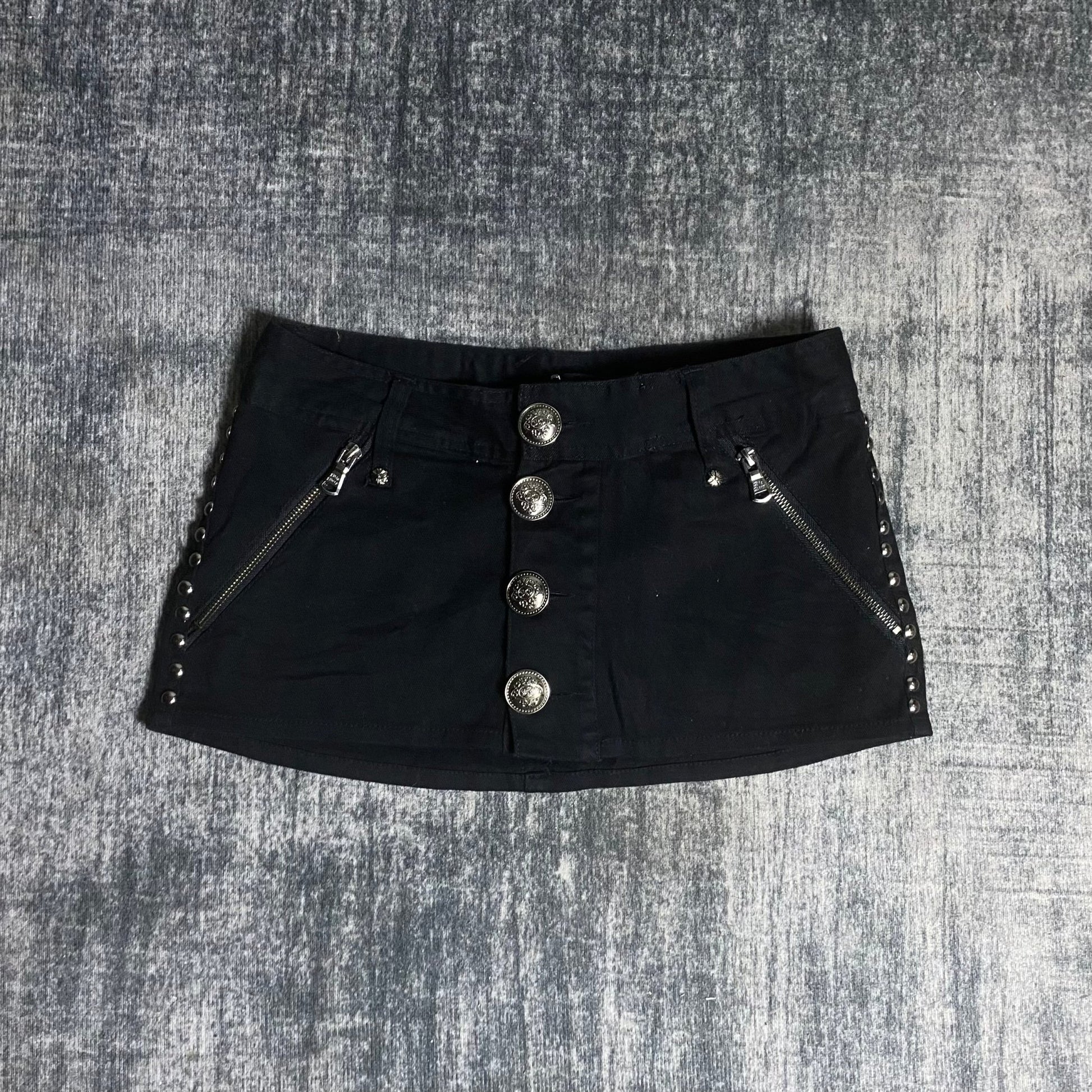 B2V - DIG DEEP SHORT༒  vintage streetwear thrift y2k clothing by B2V_BAD2WEAR