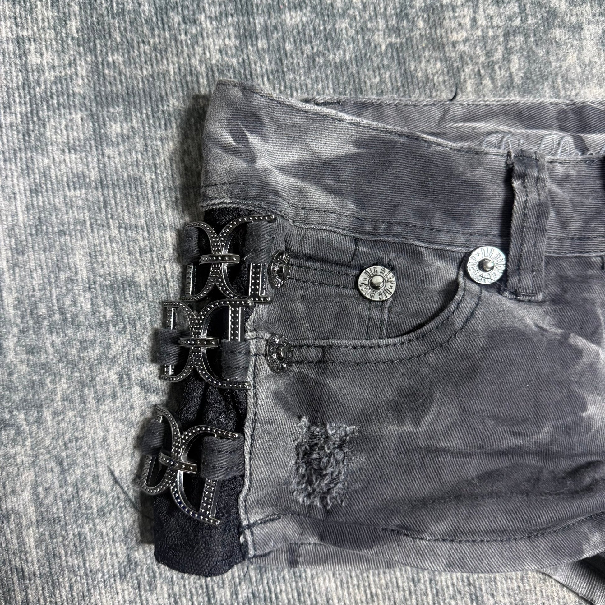 B2V - DIG DEEP SHORT༒ vintage streetwear thrift y2k clothing by B2V_BAD2WEAR