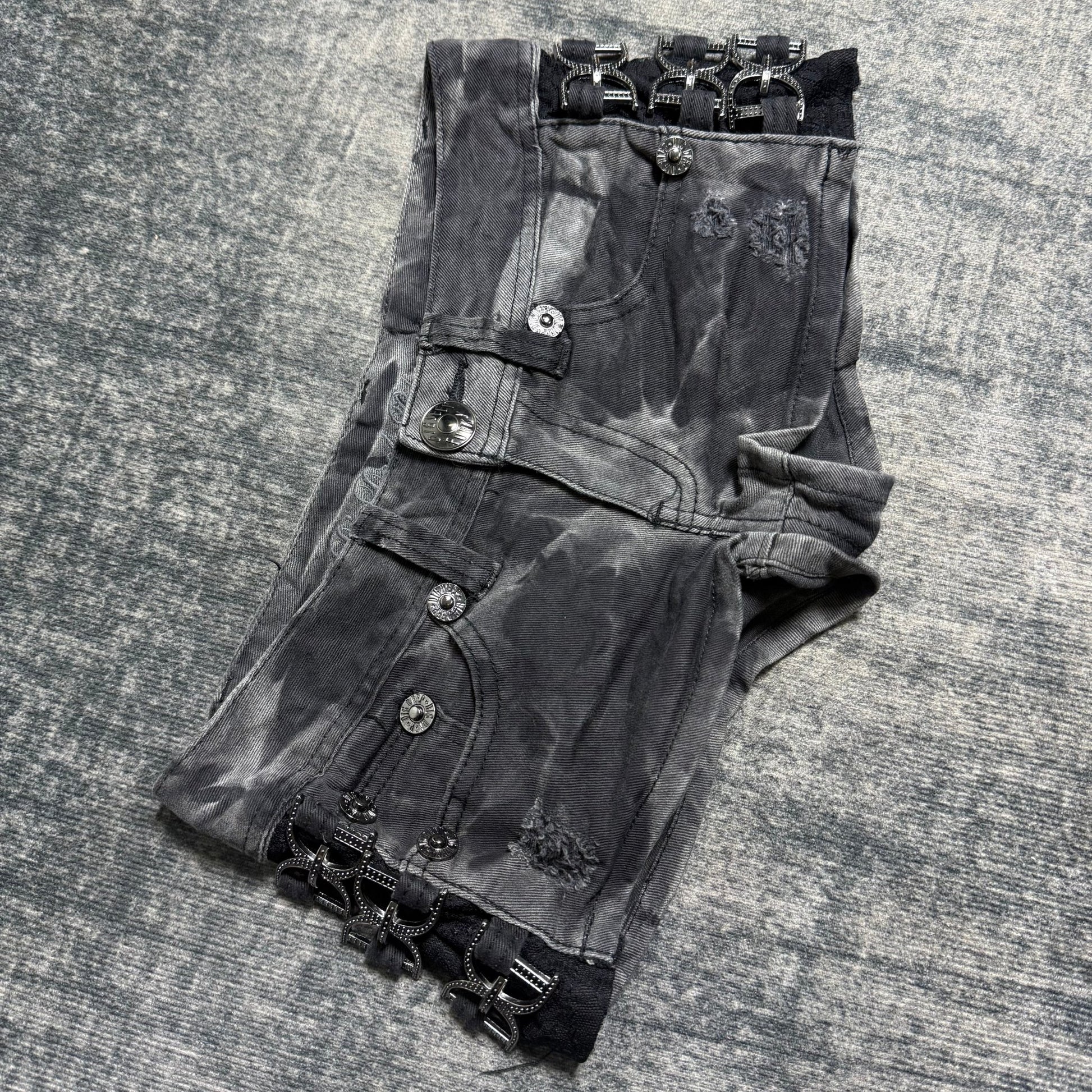 B2V - DIG DEEP SHORT༒ vintage streetwear thrift y2k clothing by B2V_BAD2WEAR