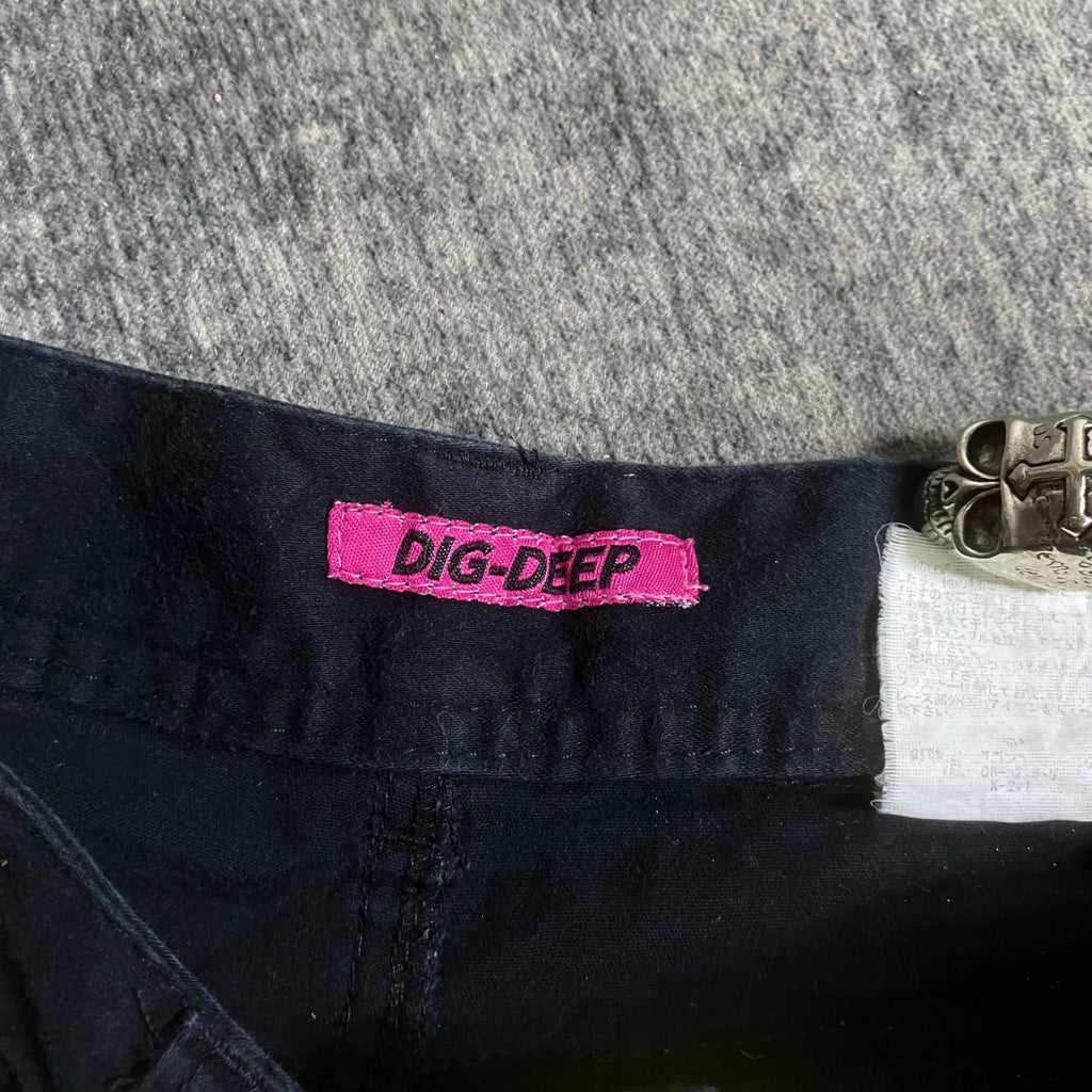 B2V - DIG DEEP SHORT༒ vintage streetwear thrift y2k clothing by B2V_BAD2WEAR