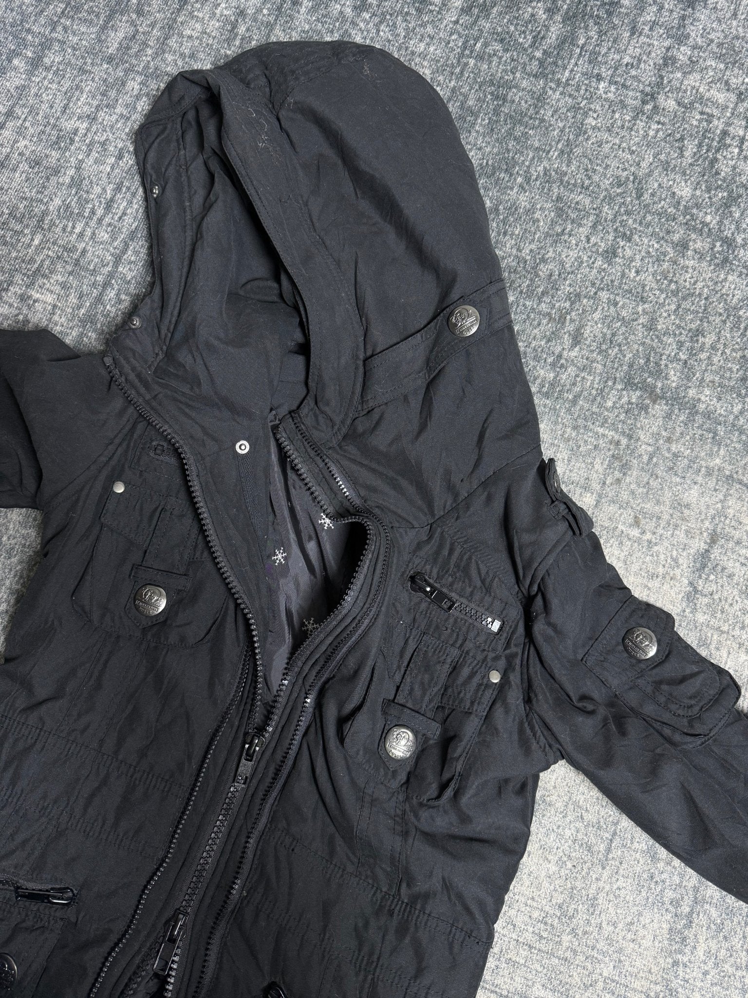 B2V - DUREN JACKET༒ vintage streetwear thrift y2k clothing by B2V_BAD2WEAR