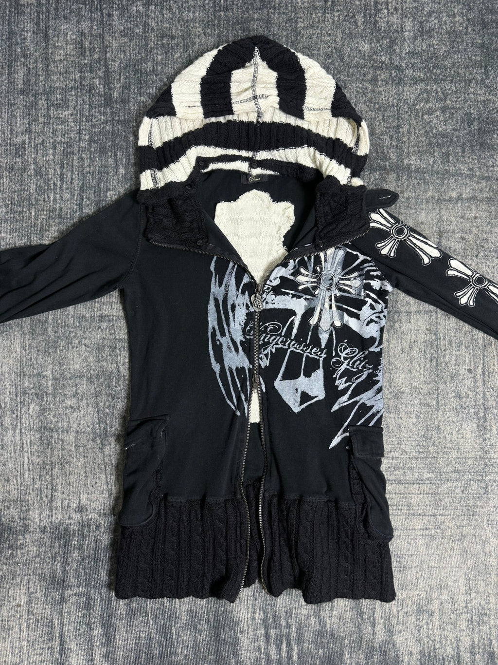 B2V - DURER HOODIE (1)༒ *RARE* vintage streetwear thrift y2k clothing by B2V_BAD2WEAR