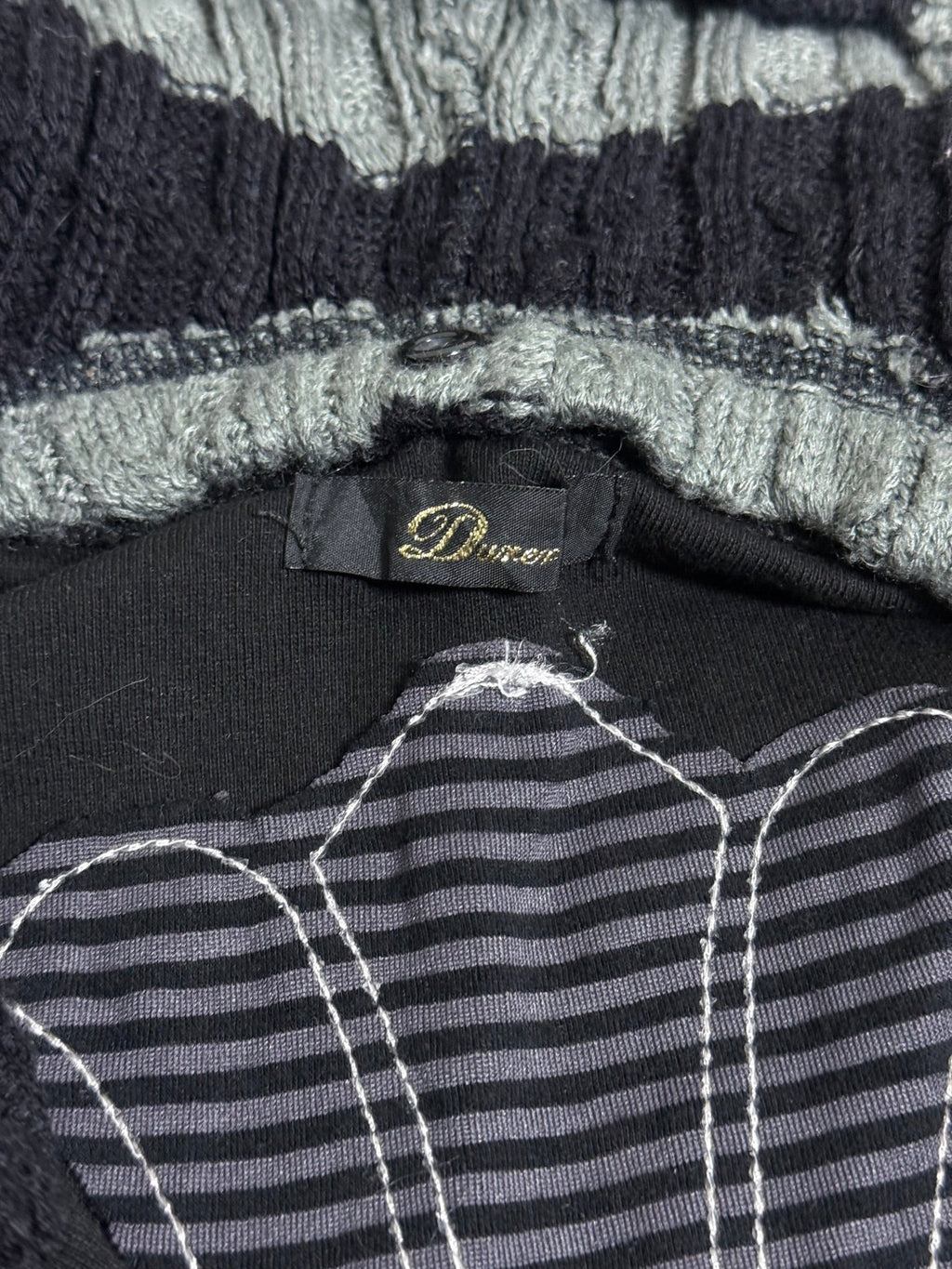 B2V - DURER HOODIE(2)༒ *RARE * vintage streetwear thrift y2k clothing by B2V_BAD2WEAR