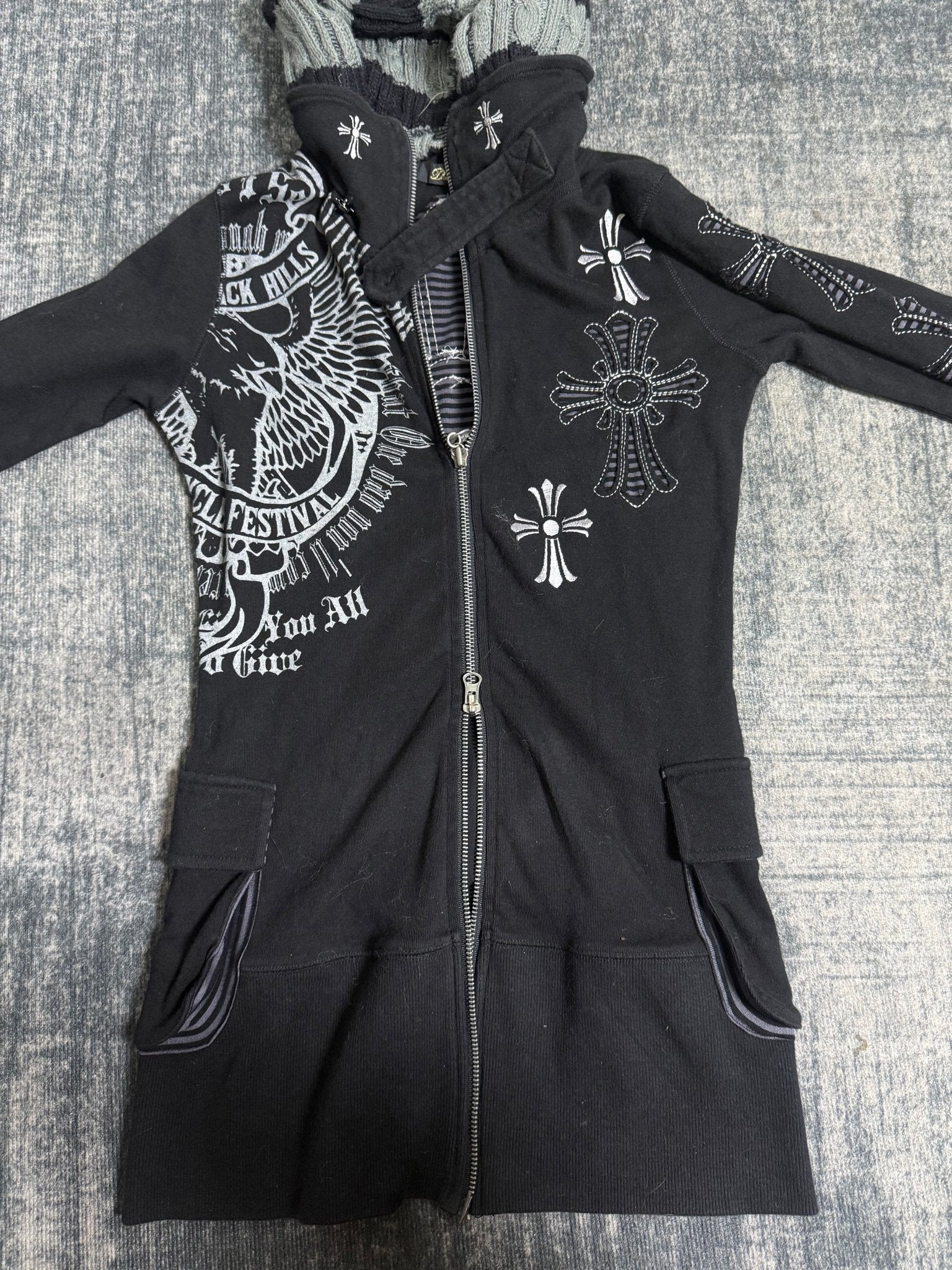 B2V - DURER HOODIE(2)༒ *RARE * vintage streetwear thrift y2k clothing by B2V_BAD2WEAR