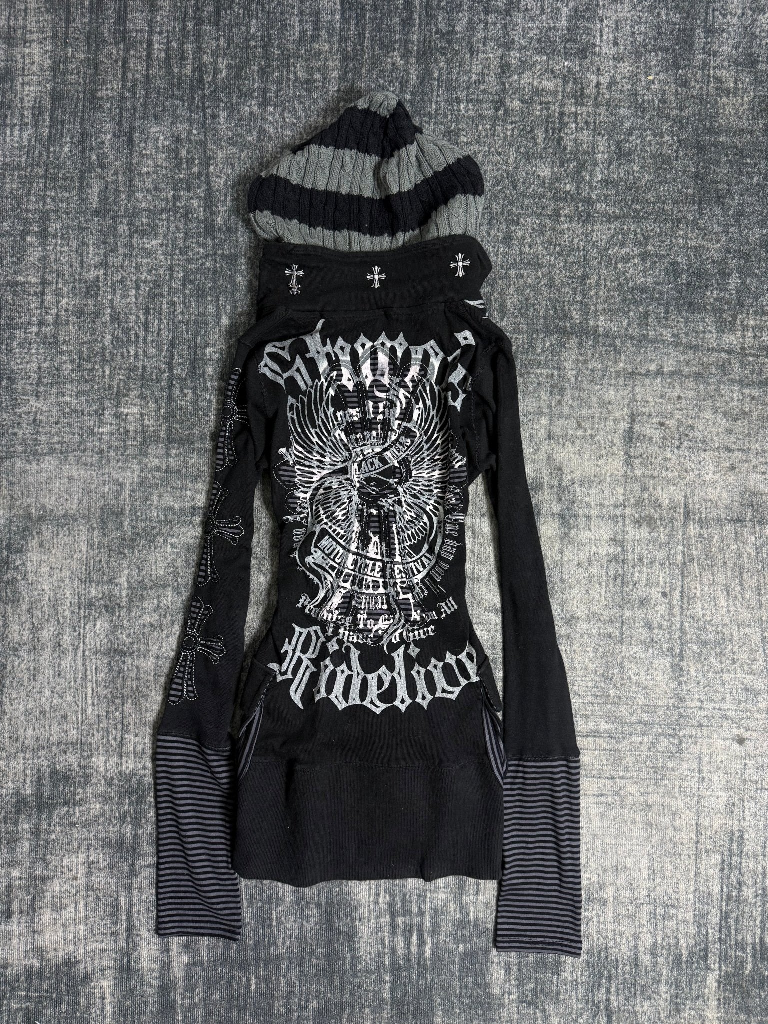 B2V - DURER HOODIE(2)༒ *RARE * vintage streetwear thrift y2k clothing by B2V_BAD2WEAR