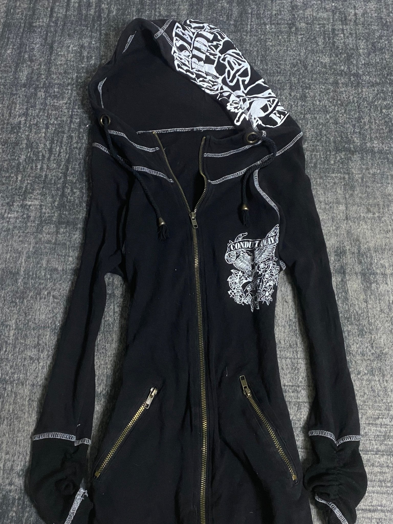 B2V - ESCEAPE HOODIE༒ vintage streetwear thrift y2k clothing by B2V_BAD2WEAR