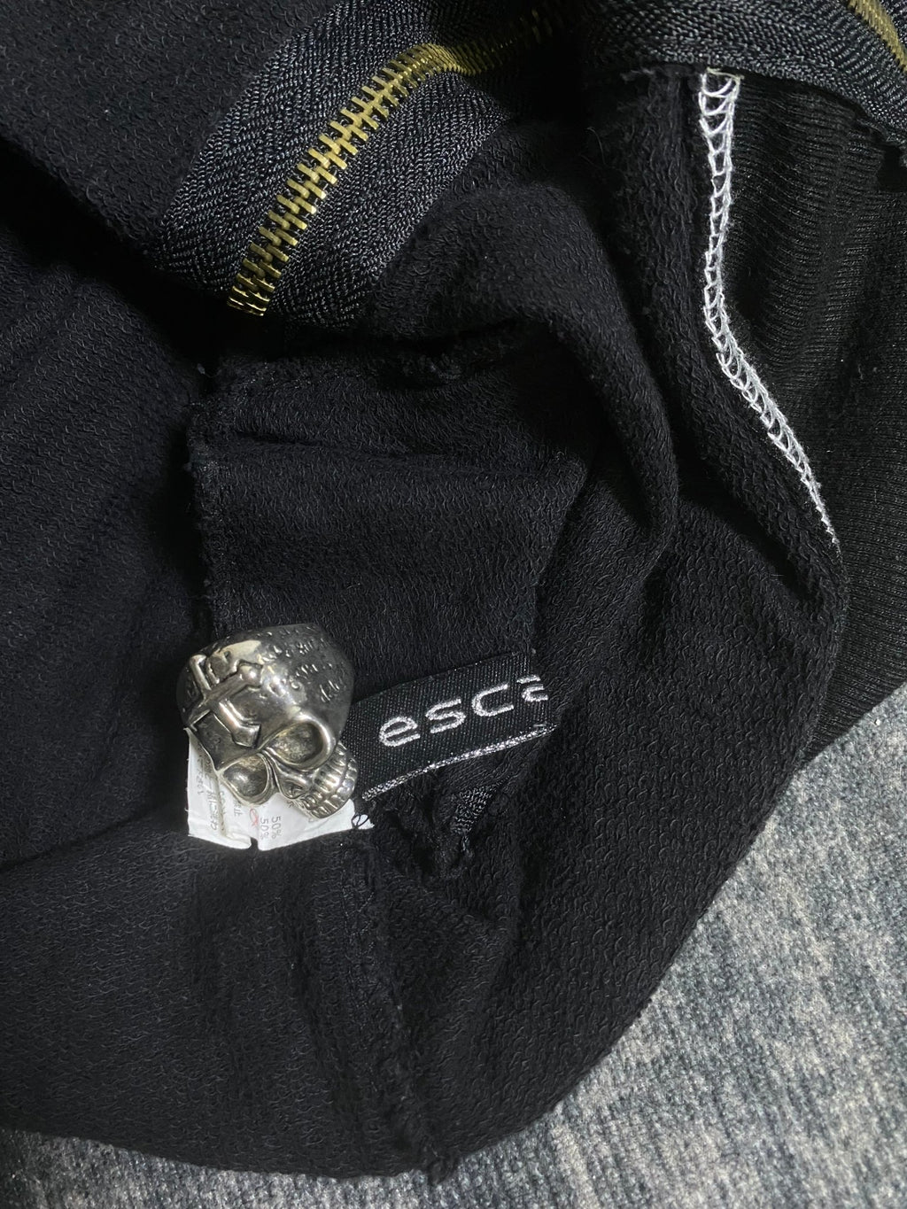 B2V - ESCEAPE HOODIE༒ vintage streetwear thrift y2k clothing by B2V_BAD2WEAR