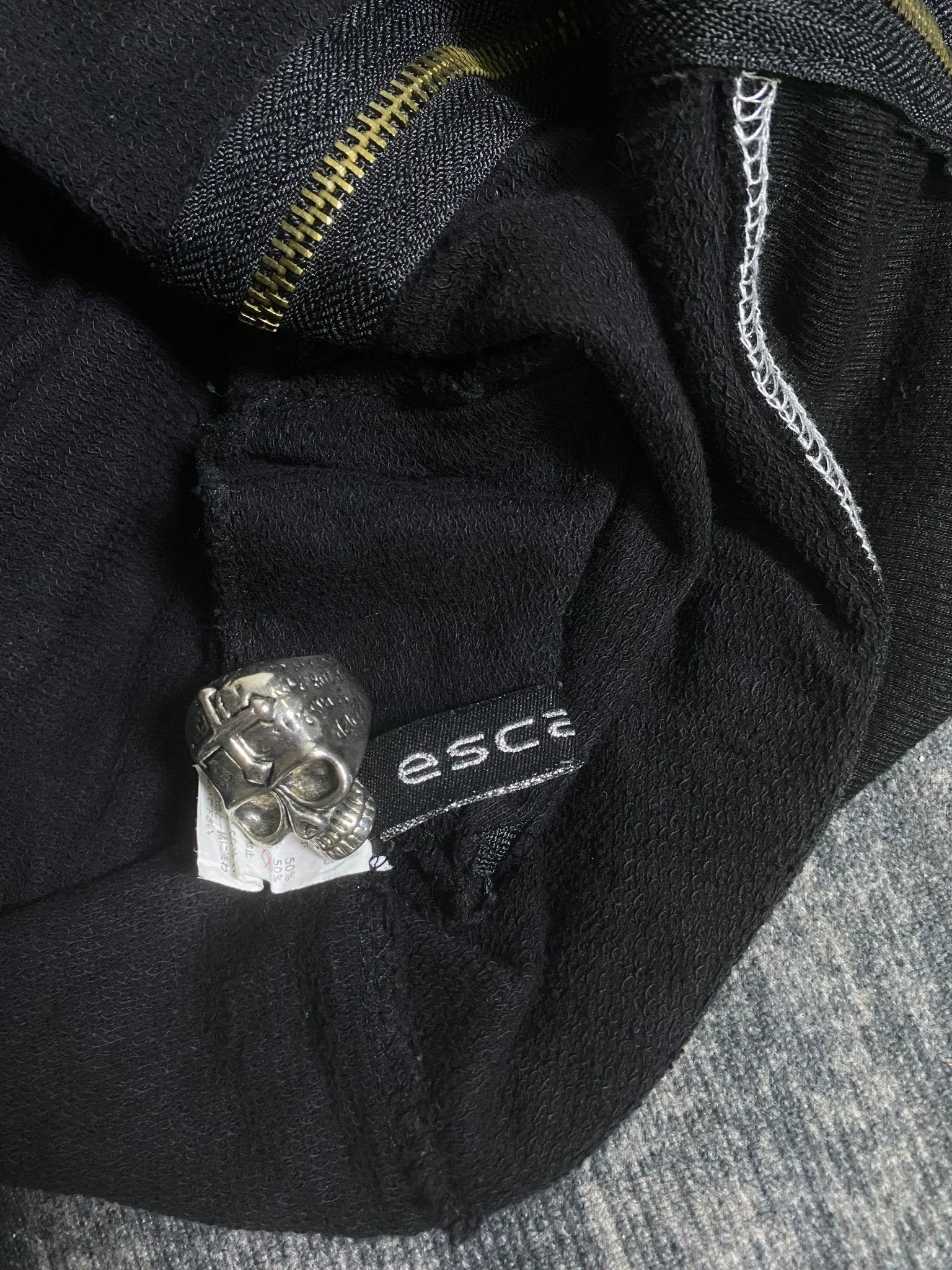 B2V - ESCEAPE HOODIE༒ vintage streetwear thrift y2k clothing by B2V_BAD2WEAR