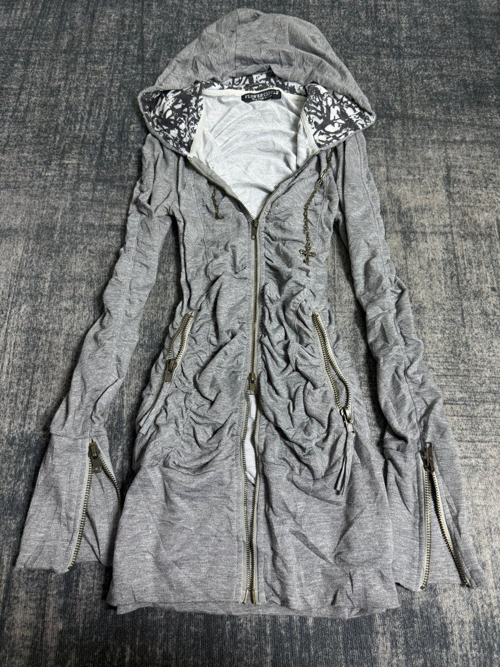 B2V - FLOWER HOODIE༒ vintage streetwear thrift y2k clothing by B2V_BAD2WEAR