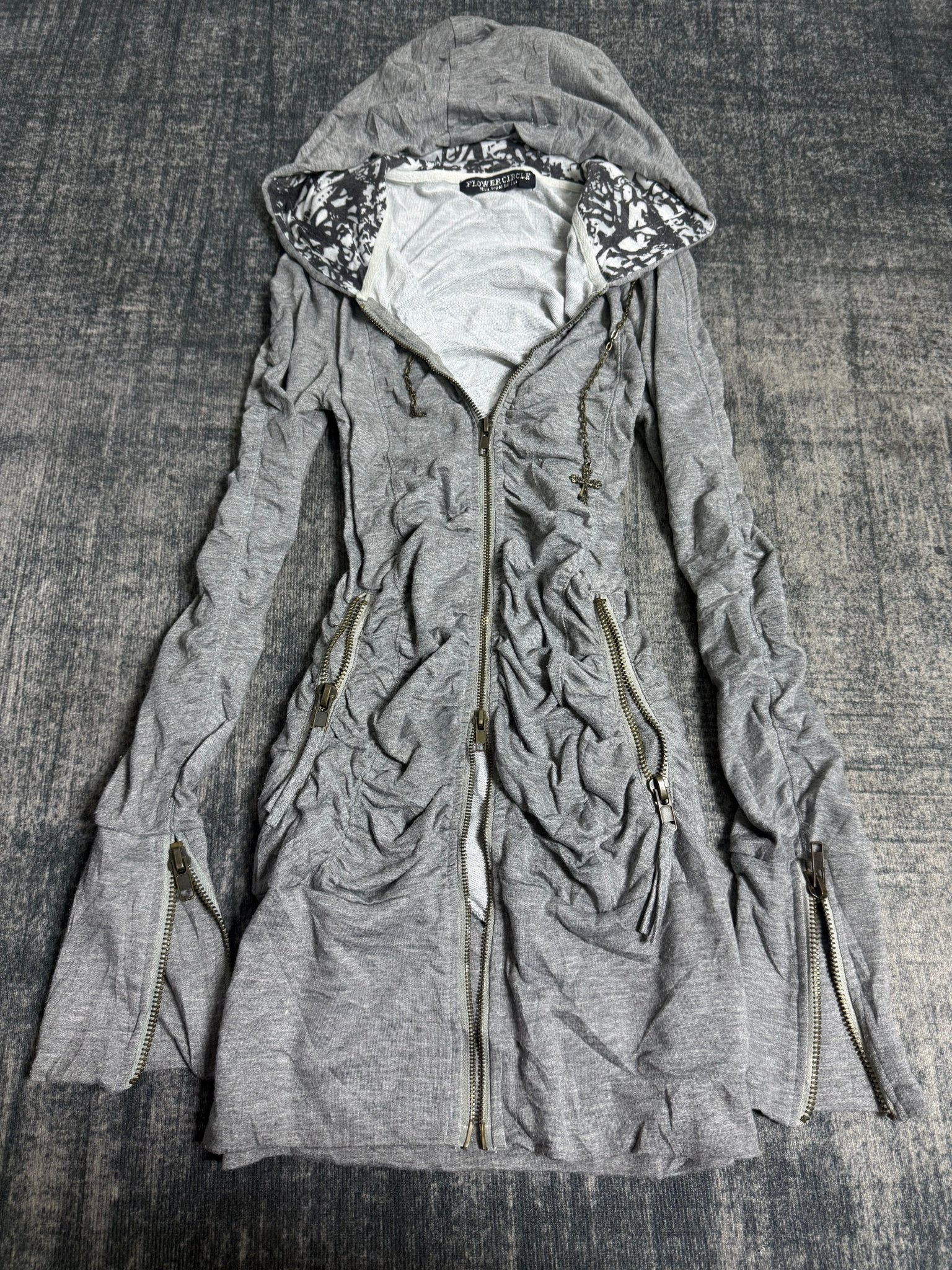 B2V - FLOWER HOODIE༒ vintage streetwear thrift y2k clothing by B2V_BAD2WEAR