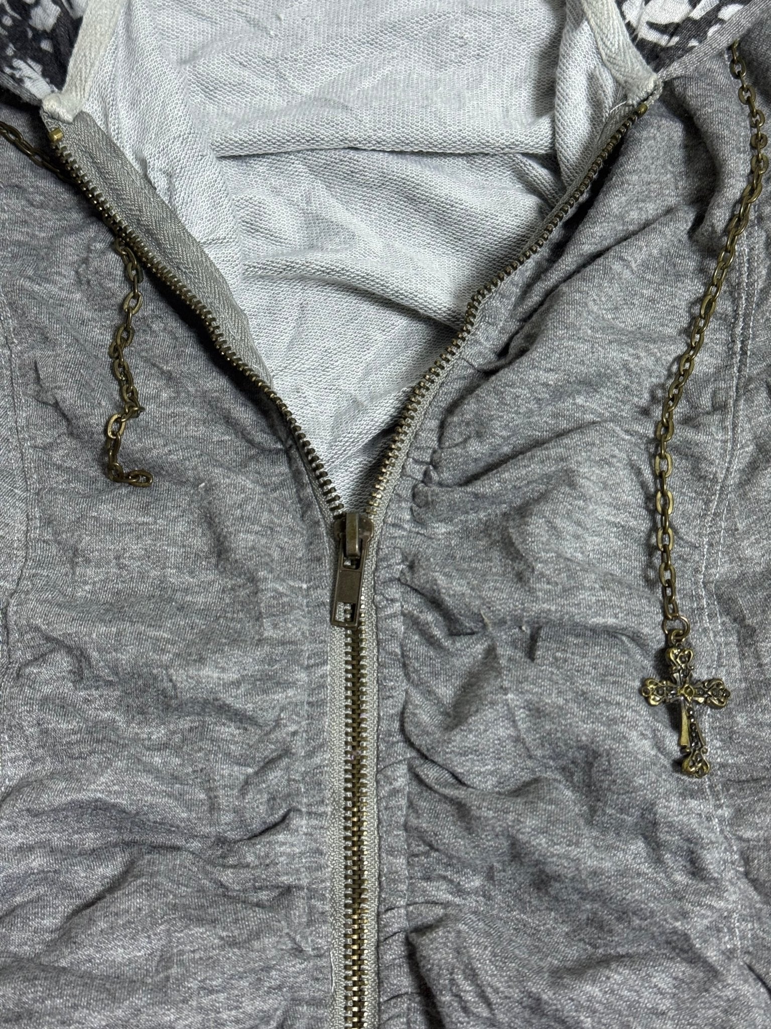 B2V - FLOWER HOODIE༒ vintage streetwear thrift y2k clothing by B2V_BAD2WEAR