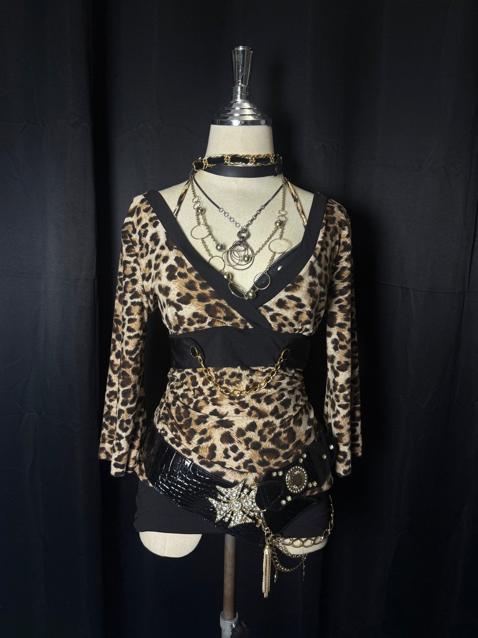 B2V - GAL MINI D ༒ vintage streetwear thrift y2k clothing by B2V_BAD2WEAR