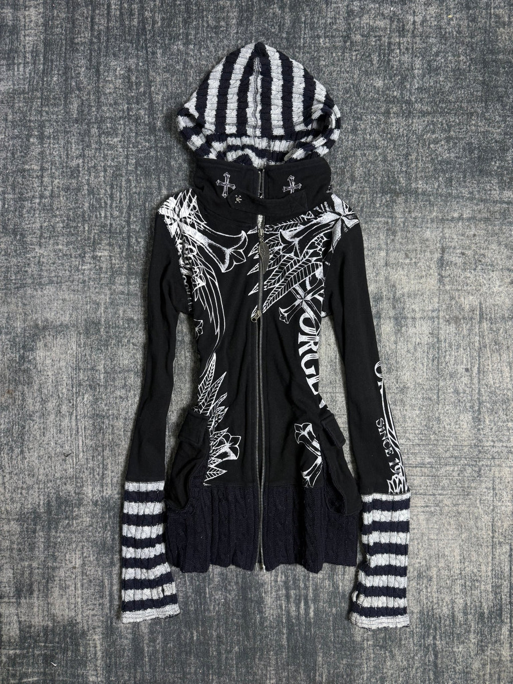 B2V - GLITZ HOODIE༒ *RARE* vintage streetwear thrift y2k clothing by B2V_BAD2WEAR