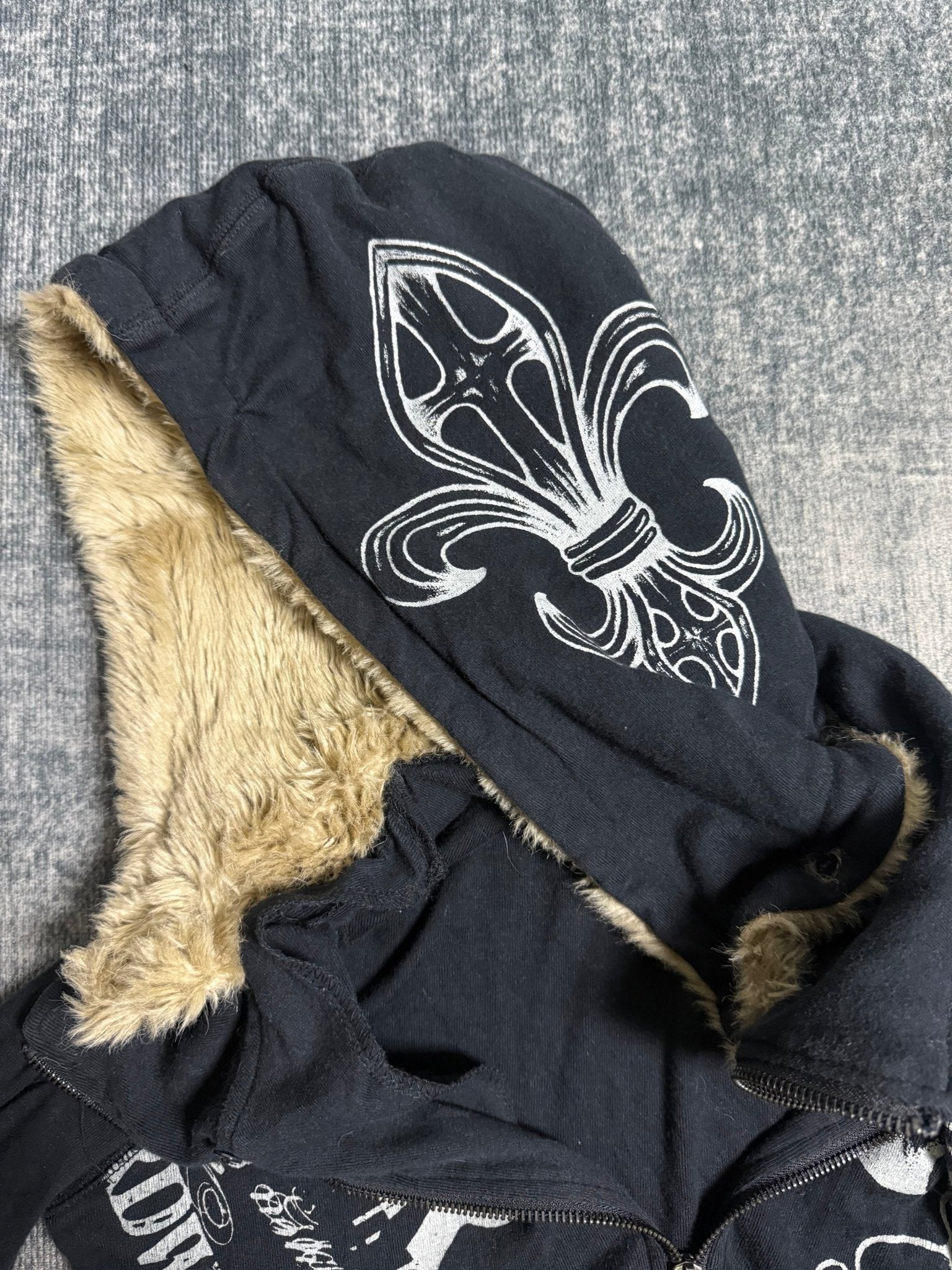 B2V - GLITZ HOODIE༒ *RARE*Sold to membership vintage streetwear thrift y2k clothing by B2V_BAD2WEAR