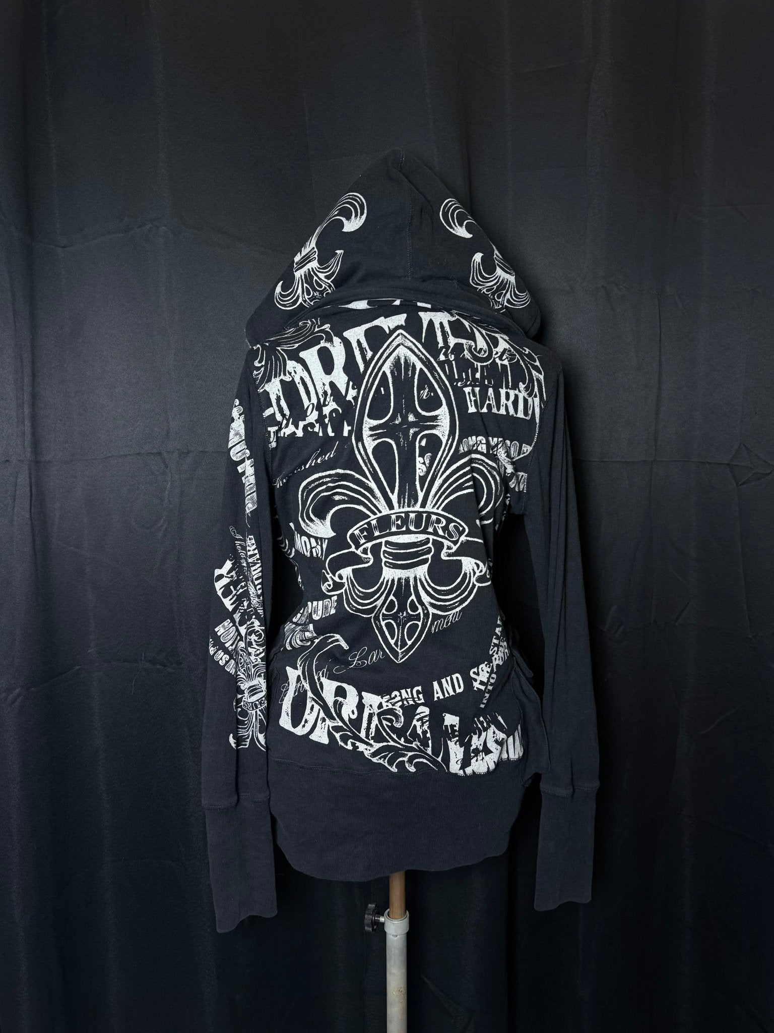 B2V - GLITZ HOODIE༒ *RARE*Sold to membership vintage streetwear thrift y2k clothing by B2V_BAD2WEAR