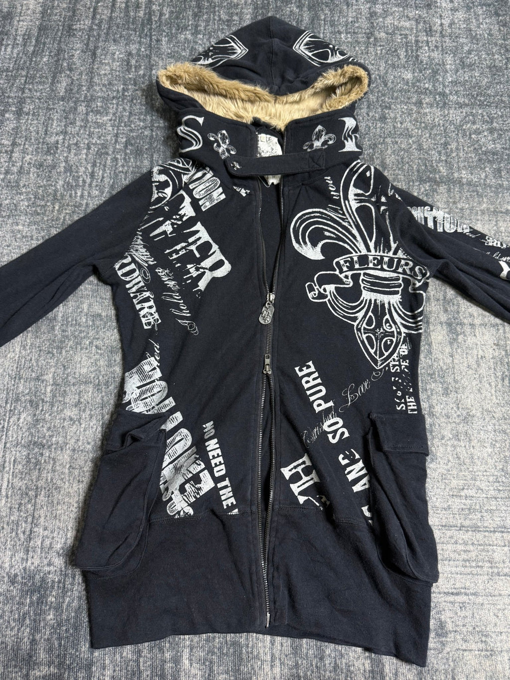 B2V - GLITZ HOODIE༒ *RARE*Sold to membership vintage streetwear thrift y2k clothing by B2V_BAD2WEAR