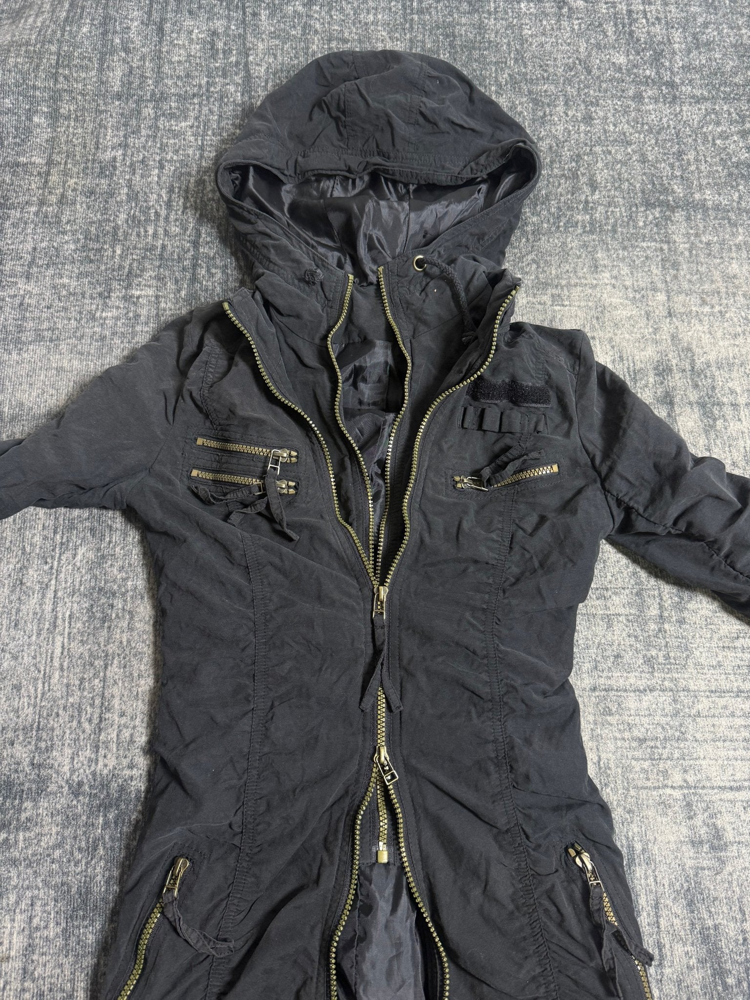 B2V - GRAZIE 3 ZIPPER JACKET༒ vintage streetwear thrift y2k clothing by B2V_BAD2WEAR