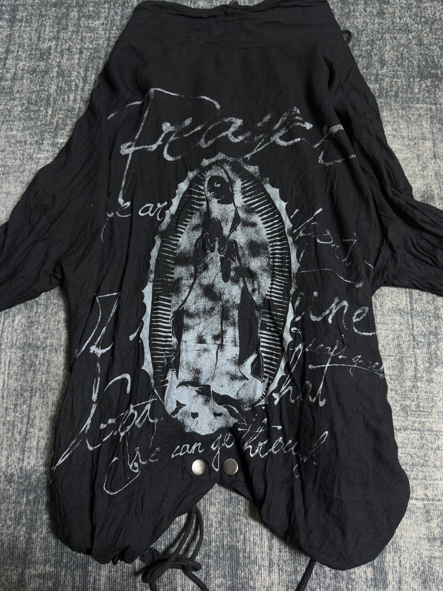 B2V - HAVEN AND EARTH SHIRT༒ vintage streetwear thrift y2k clothing by B2V_BAD2WEAR
