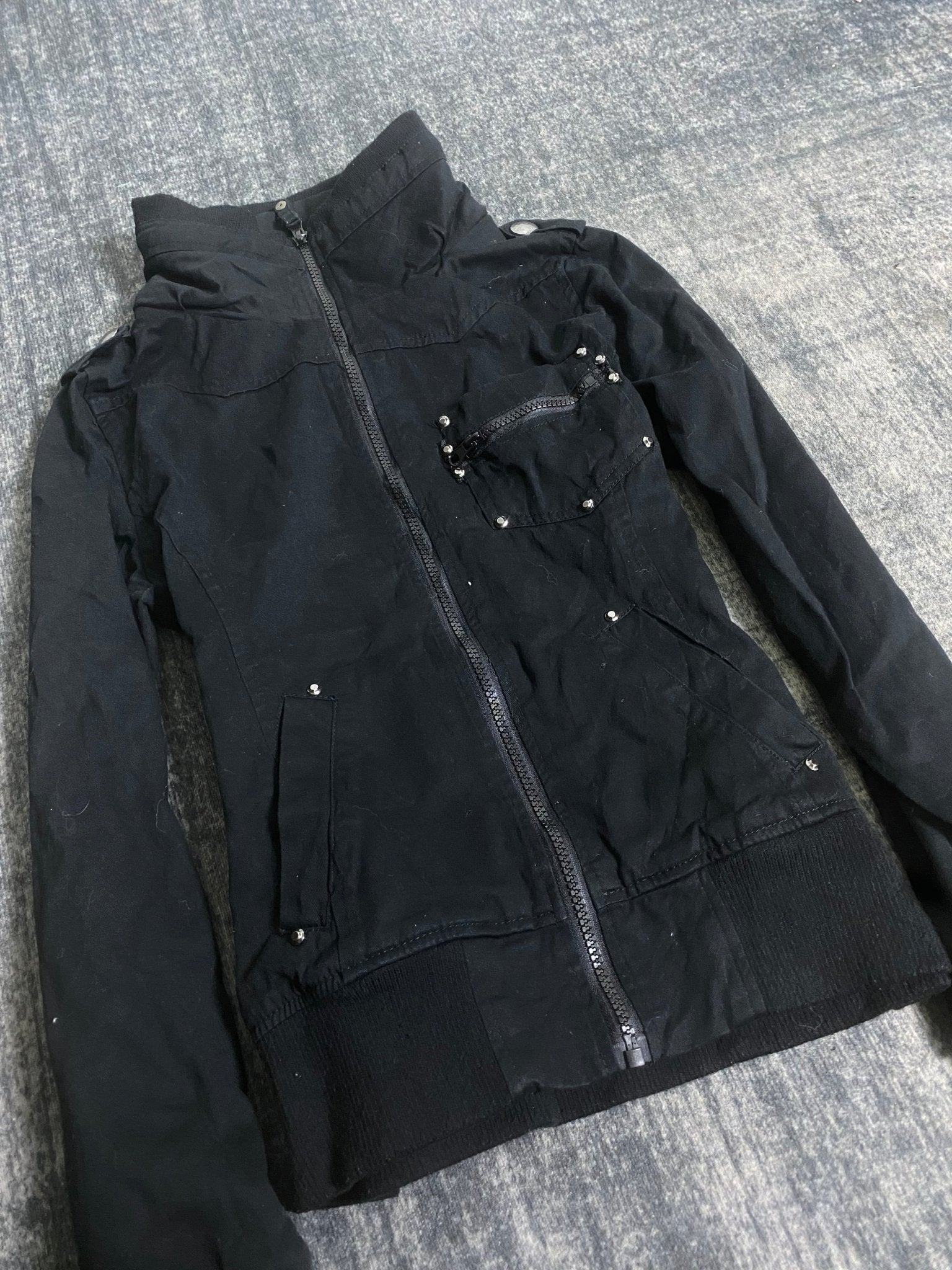B2V - HCMII JACKET༒ vintage streetwear thrift y2k clothing by B2V_BAD2WEAR