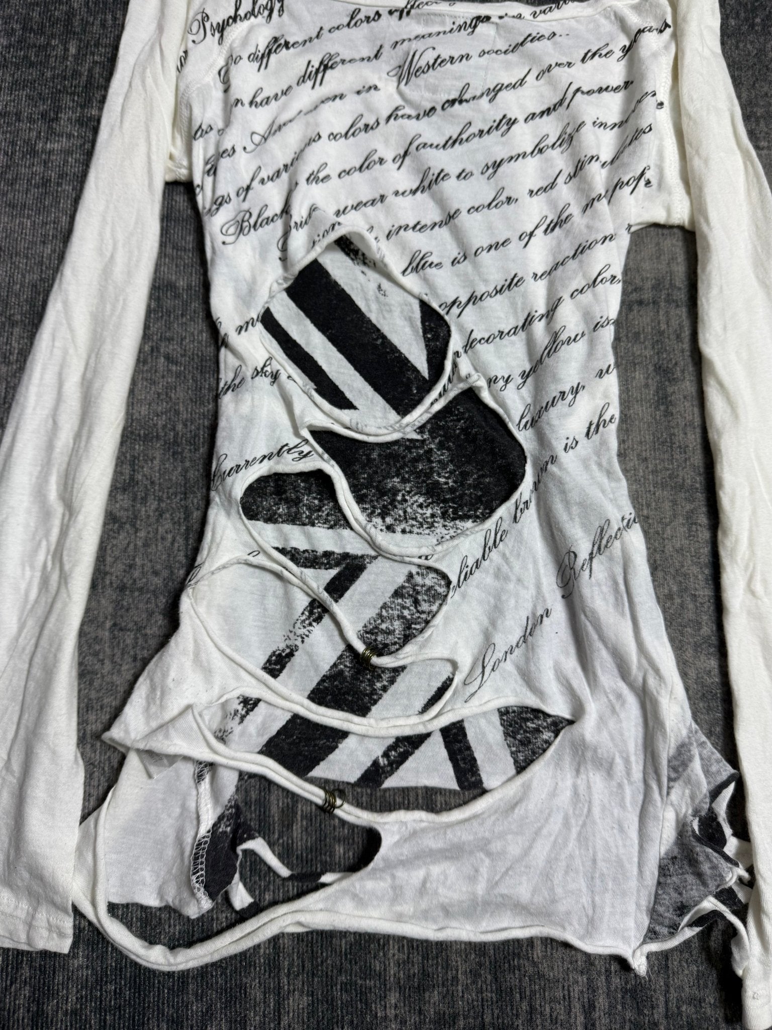 B2V - HEAVEN AND EARTH SHIRT༒ vintage streetwear thrift y2k clothing by B2V_BAD2WEAR