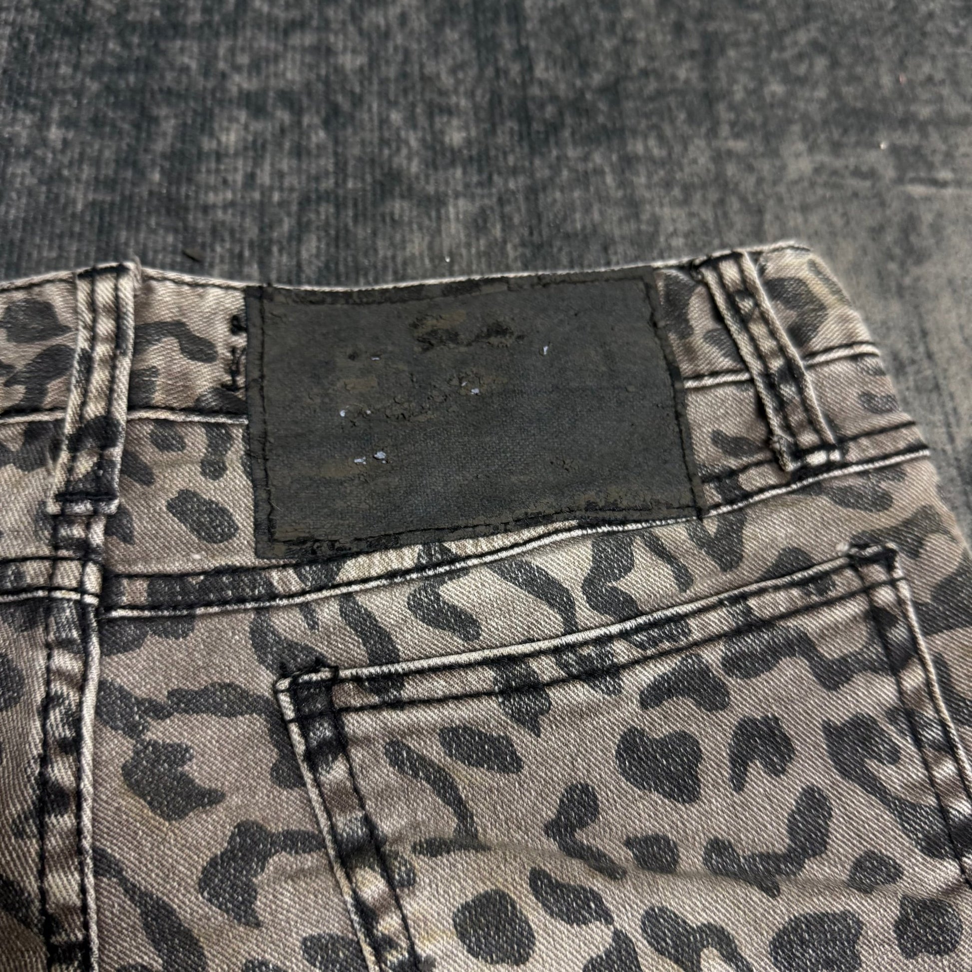 B2V - HEAVEN AND EARTH SHORT༒ vintage streetwear thrift y2k clothing by B2V_BAD2WEAR