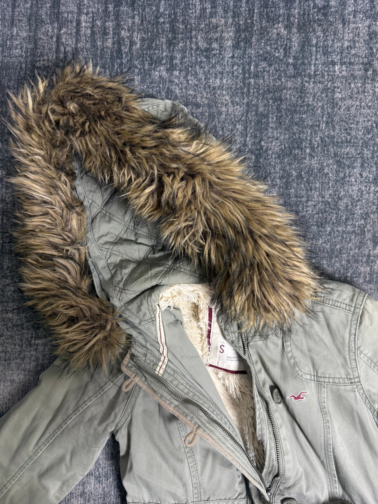 B2V - HOLLISTER JACKET༒ vintage streetwear thrift y2k clothing by B2V_BAD2WEAR