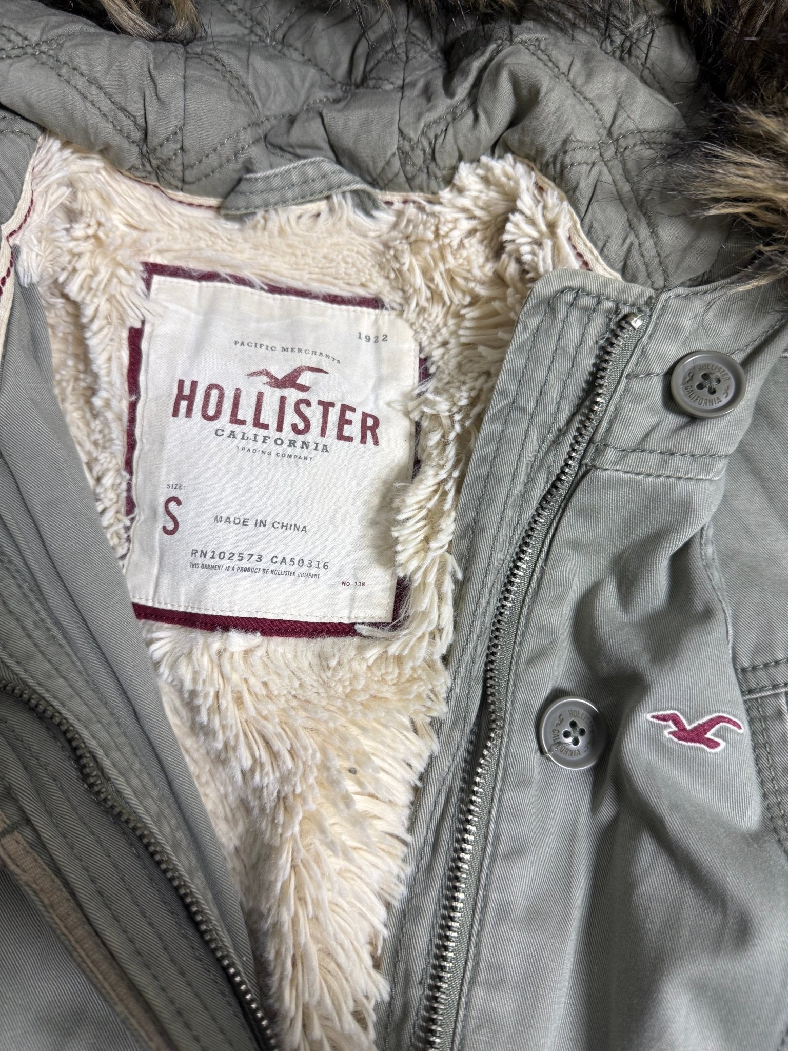 B2V - HOLLISTER JACKET༒ vintage streetwear thrift y2k clothing by B2V_BAD2WEAR