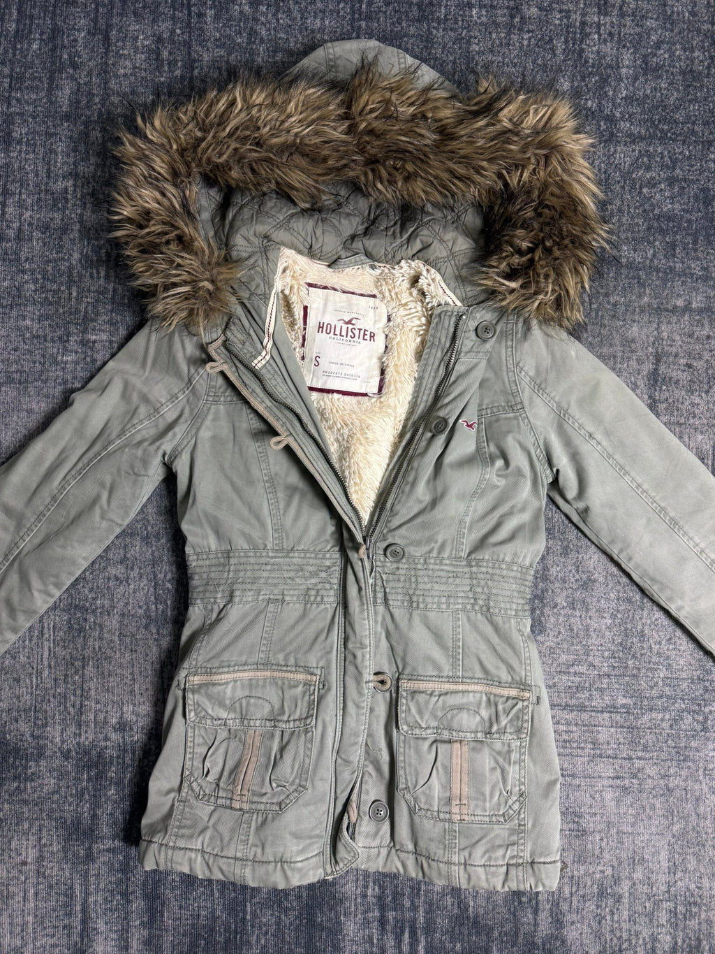 B2V - HOLLISTER JACKET༒ vintage streetwear thrift y2k clothing by B2V_BAD2WEAR