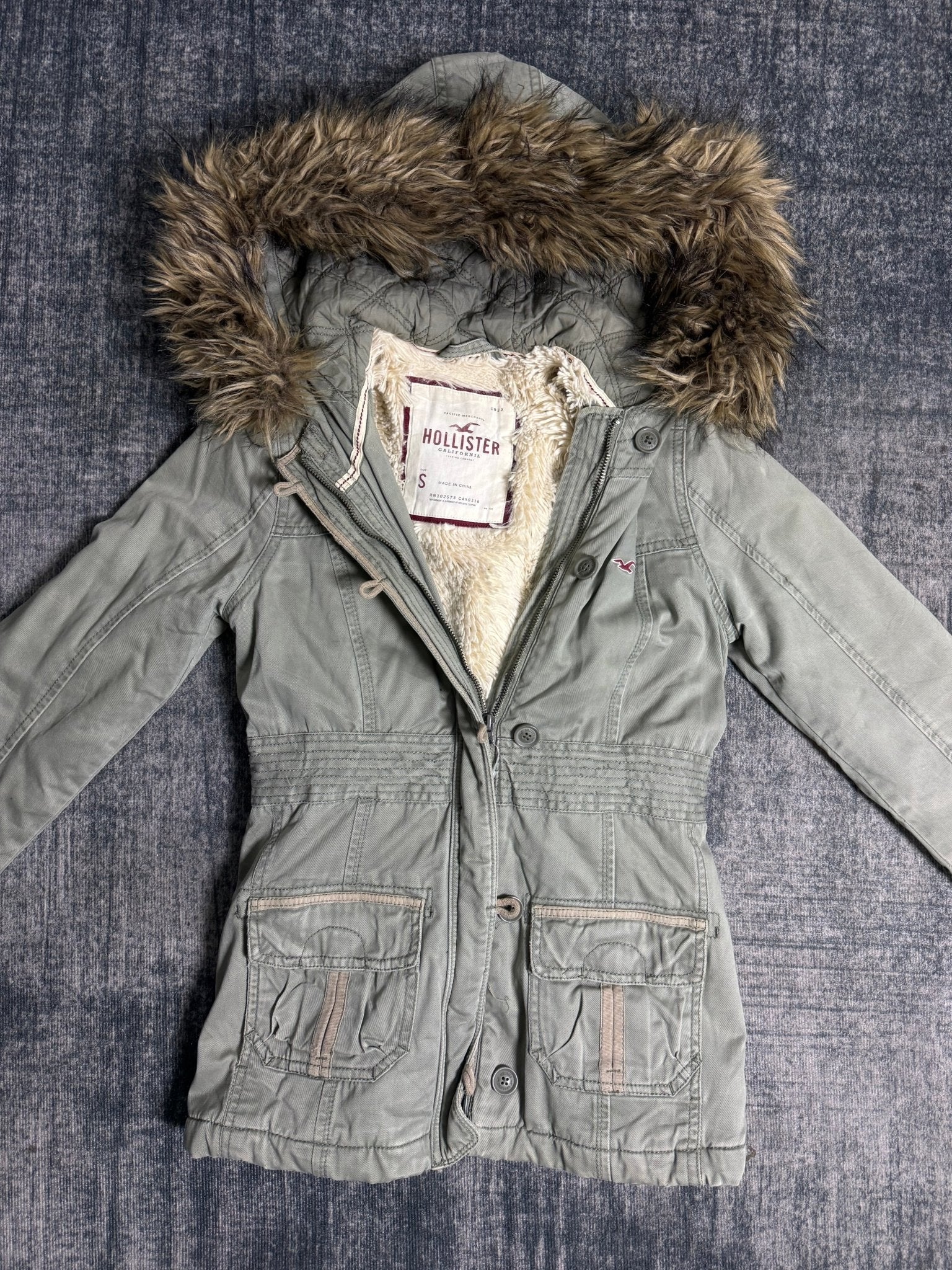 B2V - HOLLISTER JACKET༒ vintage streetwear thrift y2k clothing by B2V_BAD2WEAR