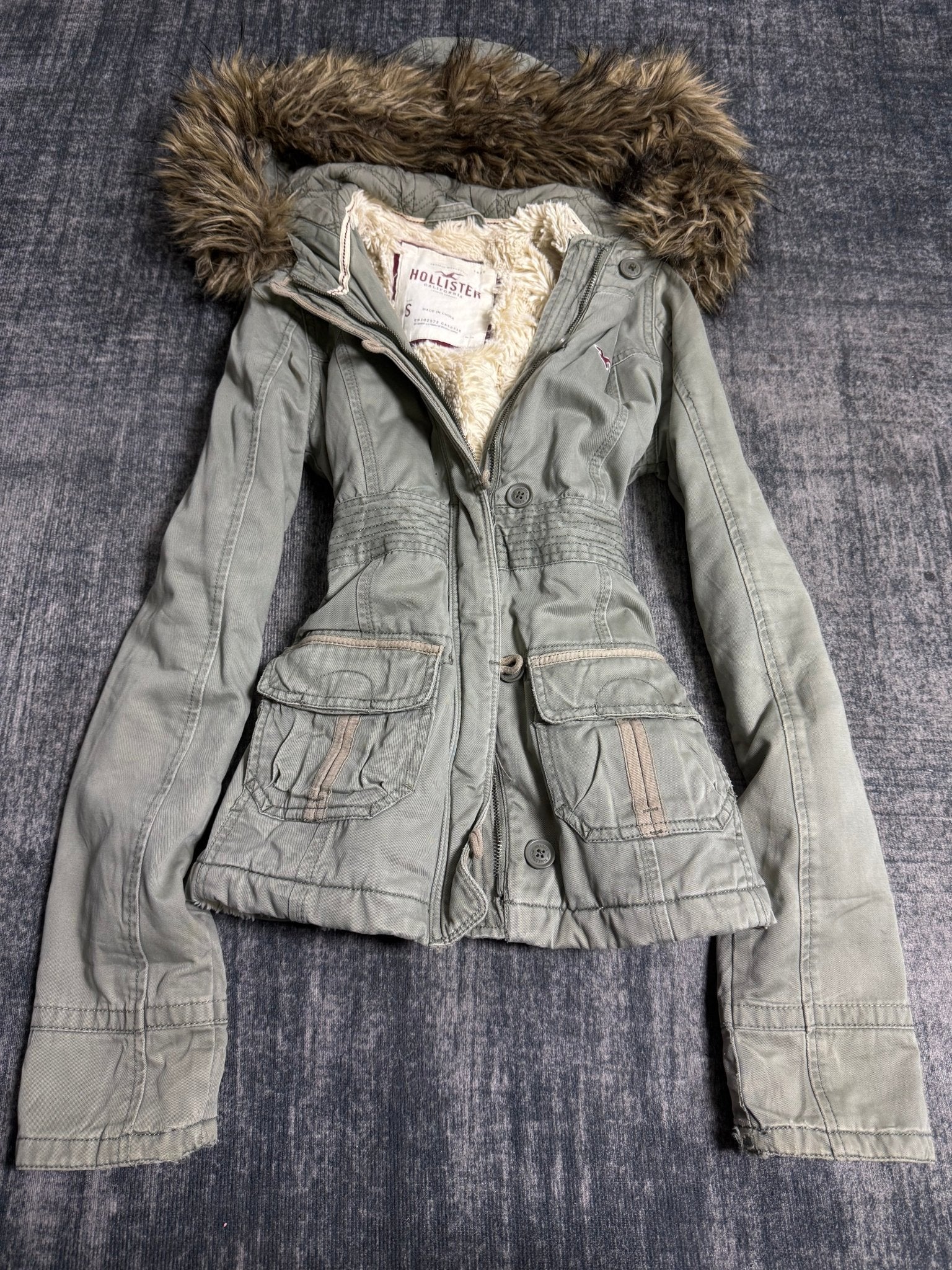 B2V - HOLLISTER JACKET༒ vintage streetwear thrift y2k clothing by B2V_BAD2WEAR