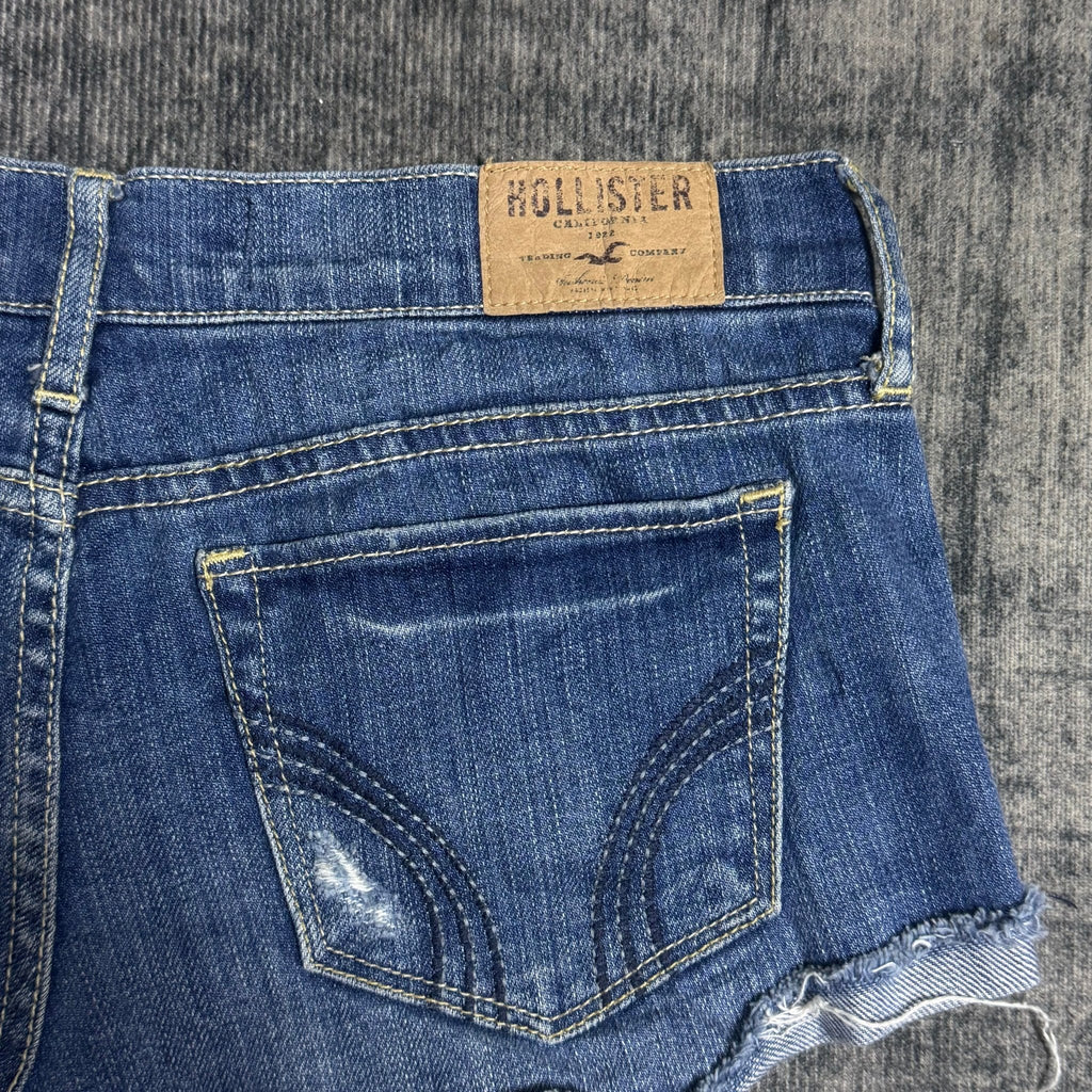 B2V - HOLLISTER SHORT༒ SS33 vintage streetwear thrift y2k clothing by B2V_BAD2WEAR