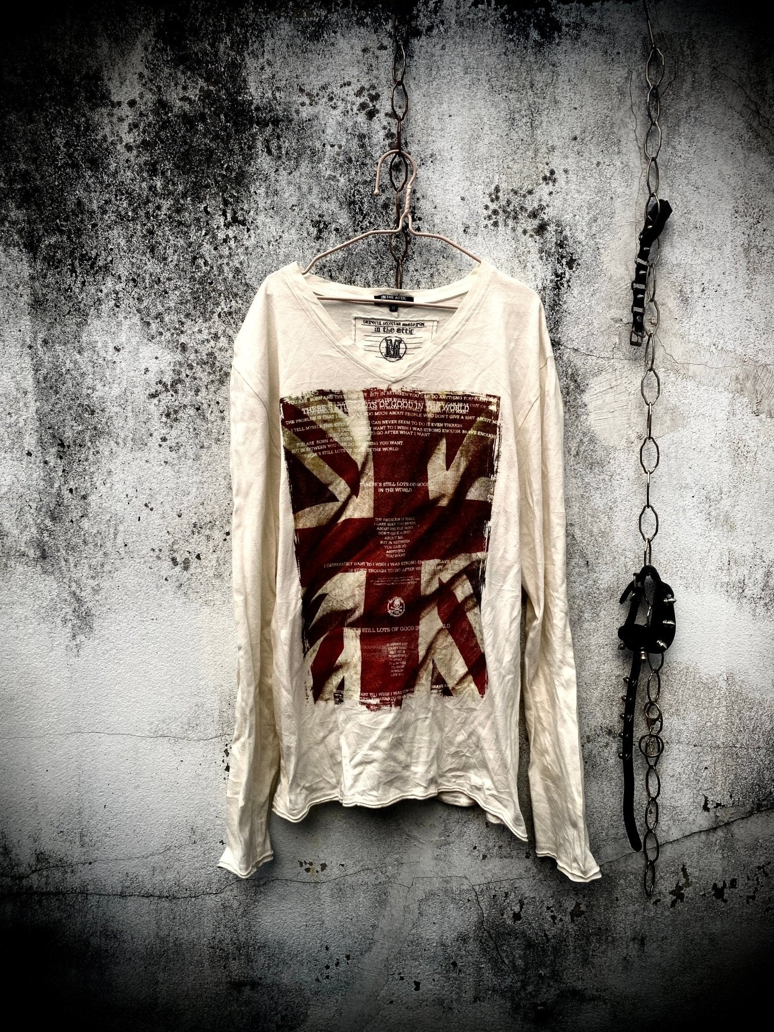 B2V - IN THE ATTIC ༒ vintage streetwear thrift y2k clothing by B2V_BAD2WEAR